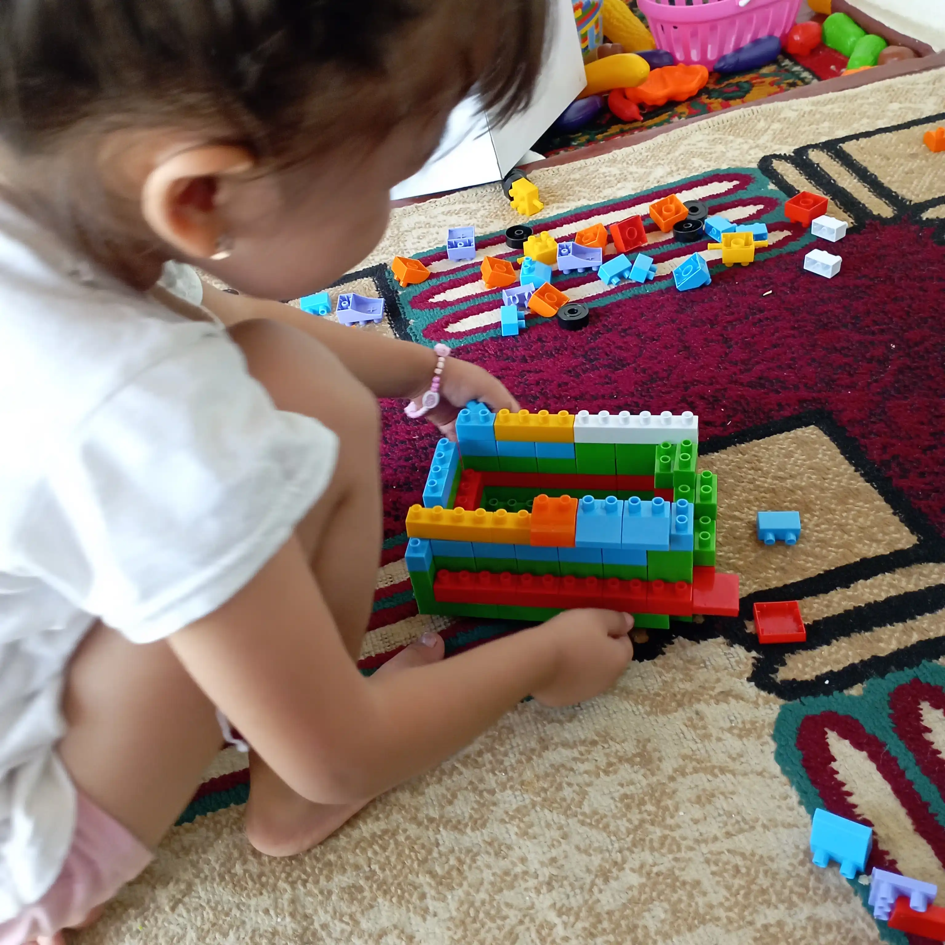 LEGO konstruktor, 707 dona detallardan iborat to‘plam