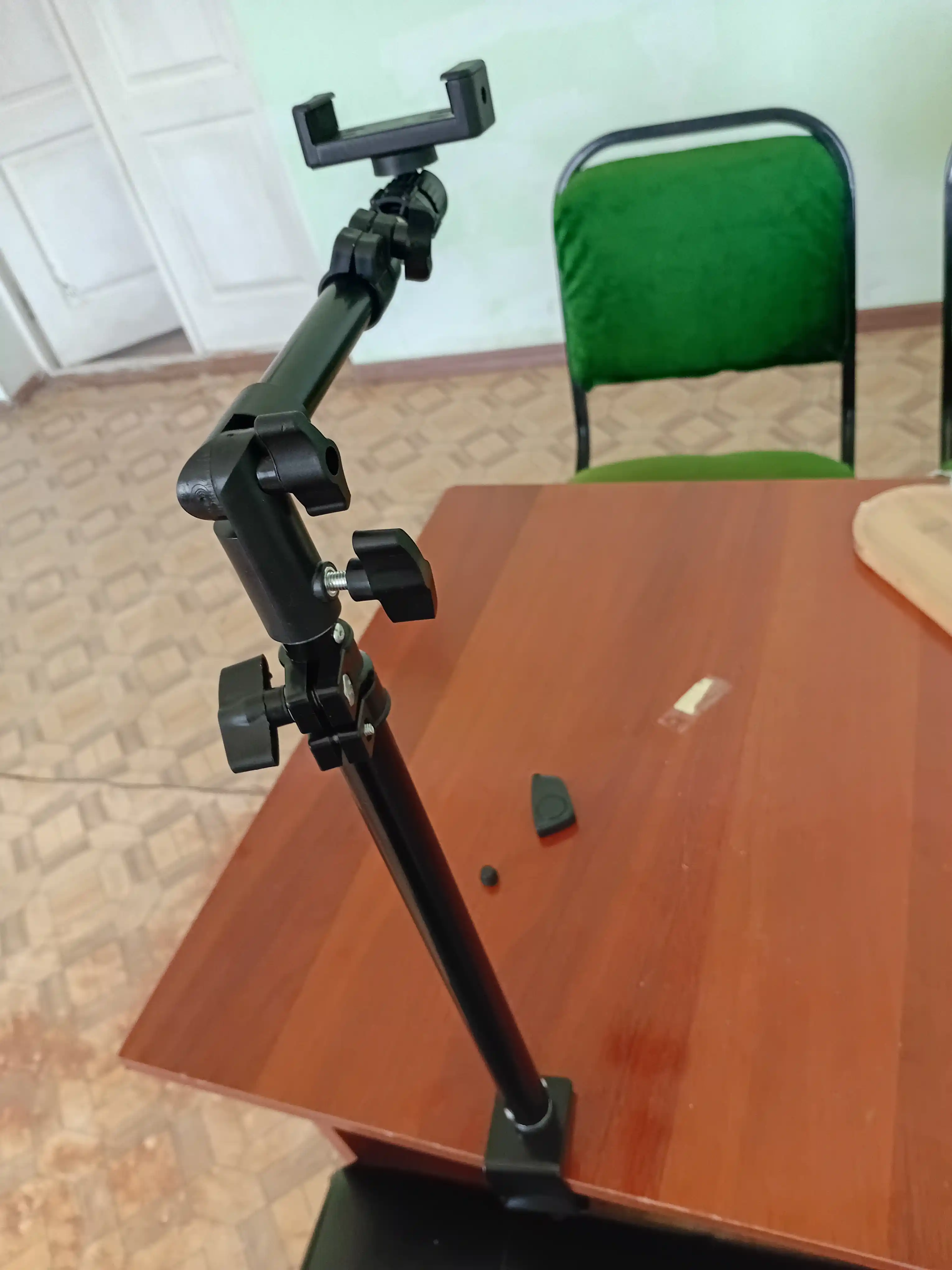 Удобный держатель 360° и фотобокс 60x60x60 с 5 фонами для съёмки контента и товаров