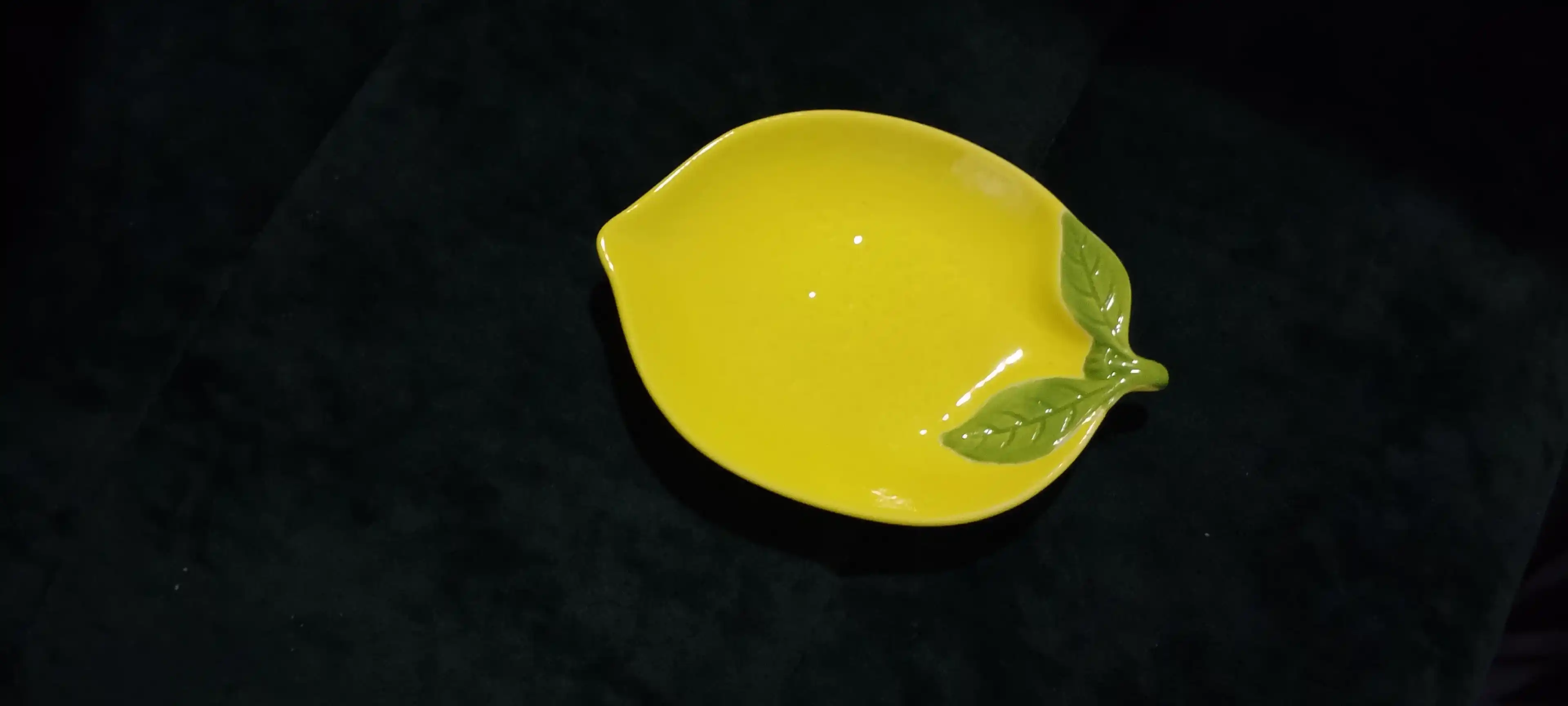 "Limon" keramik desert likopchasi, 15.5 sm