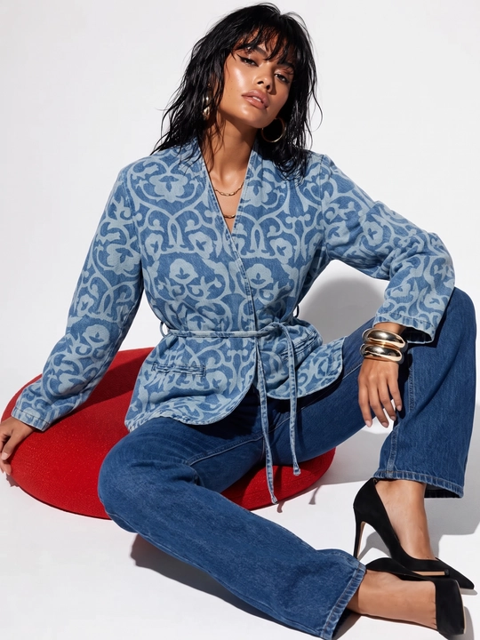 UMA ayollar uchun vintage naqshli va belbog‘li denim kimono-jaket - 