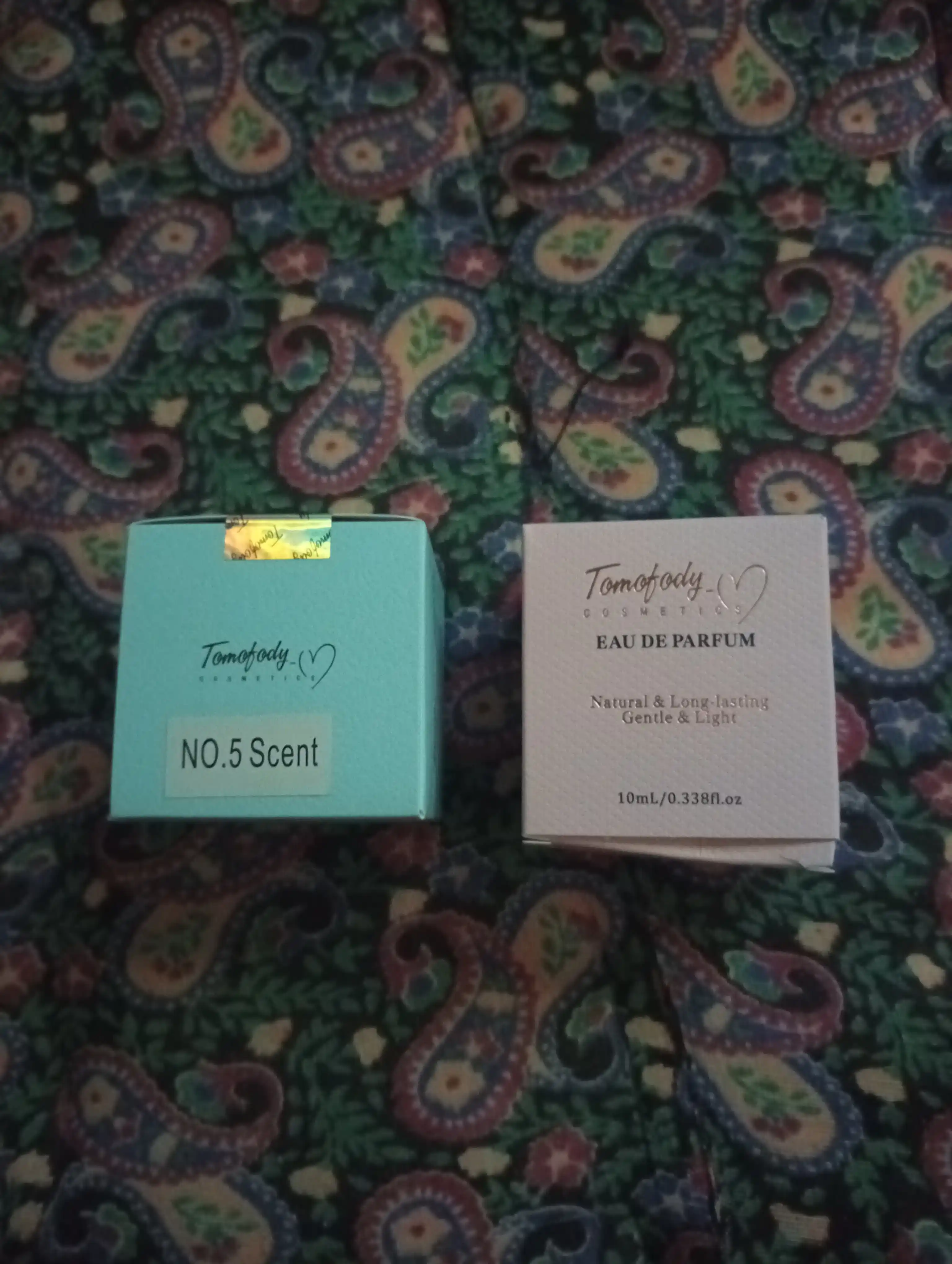 TOMOFODY Eau de Parfum 10 ml — feromonli ayollar atiri, uzoq saqlanuvchi parfum