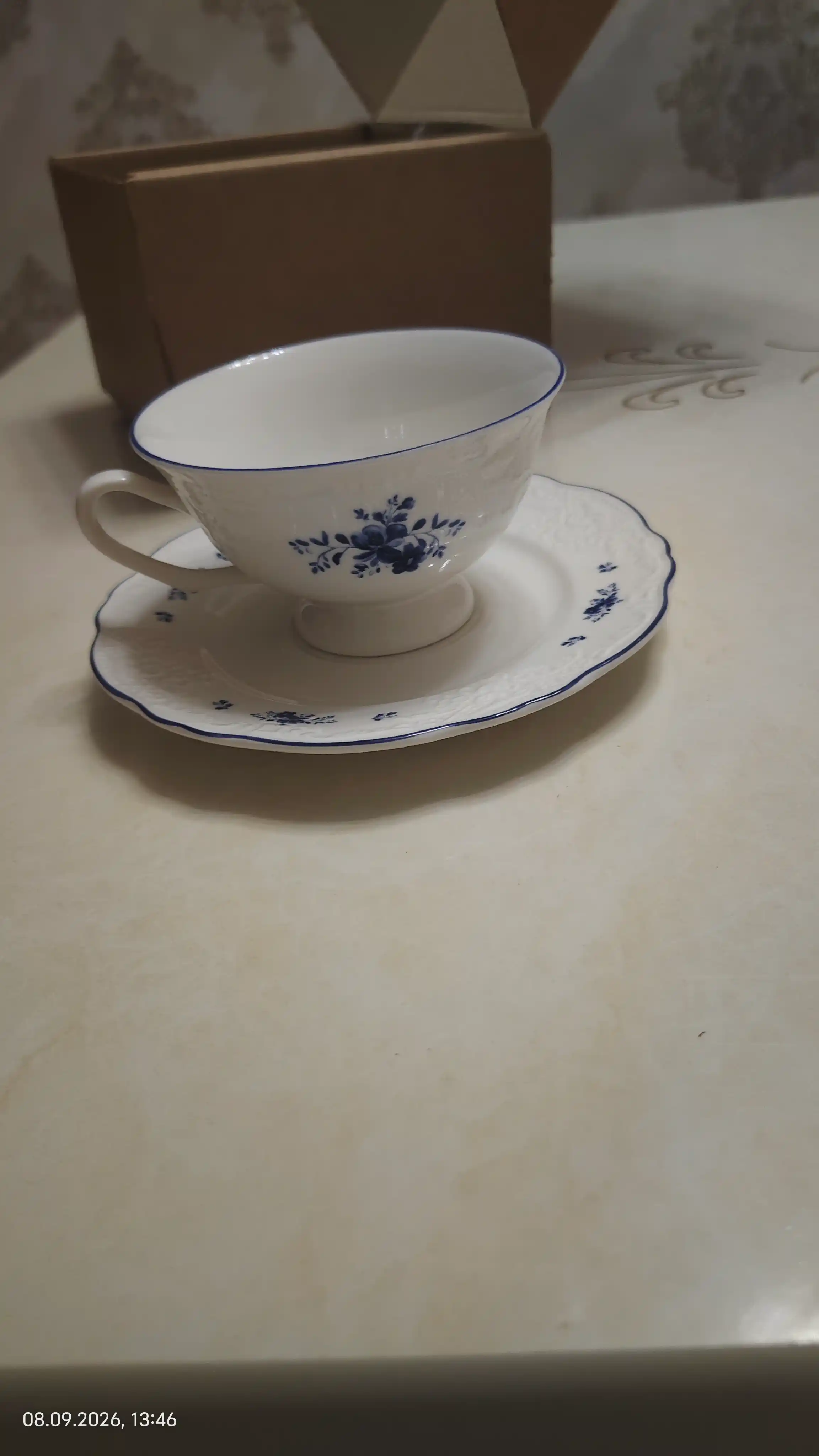 Коллекция Burchak Blue Flower, костяной фарфор, винтажный стиль, предметы поштучно