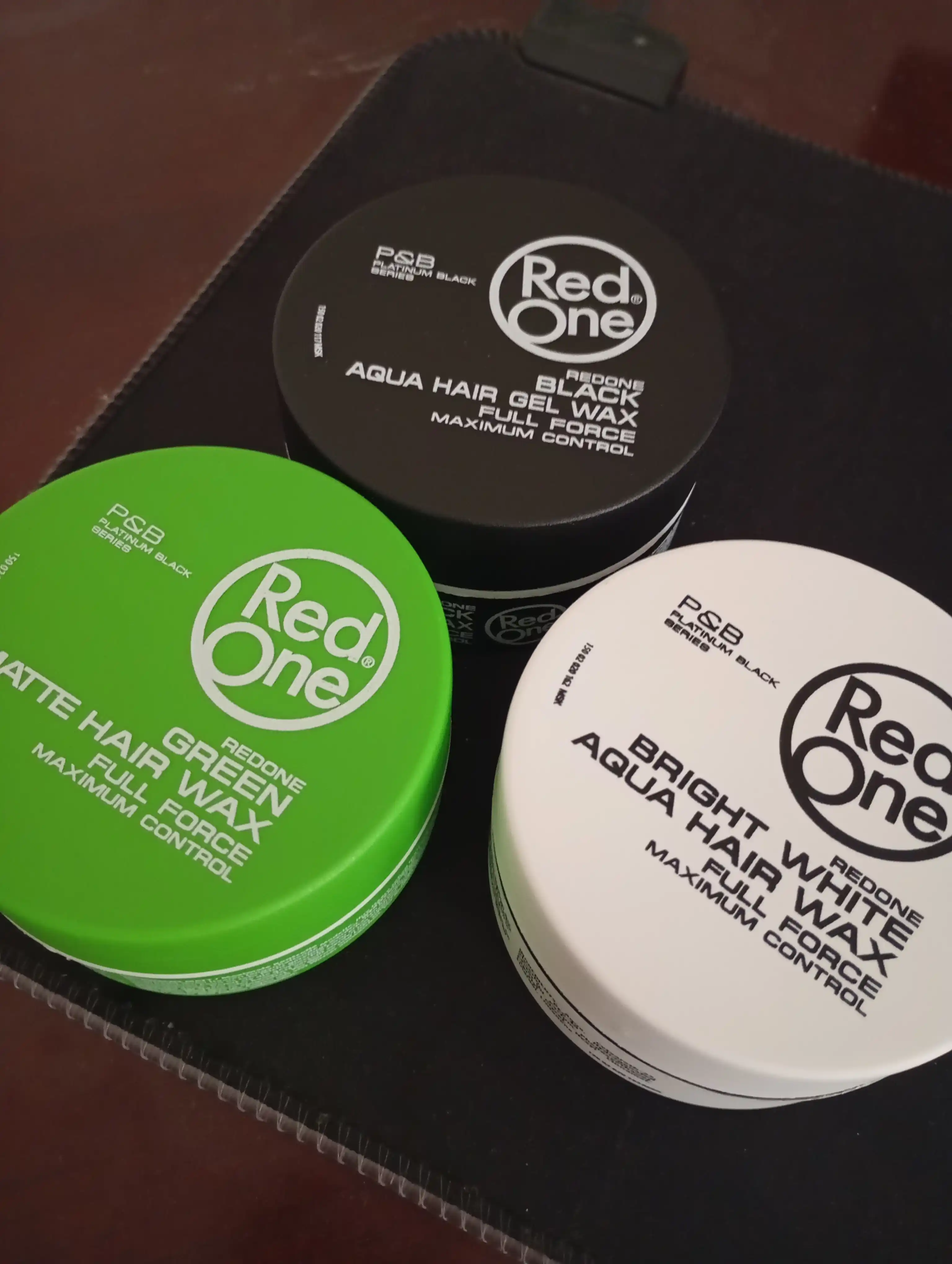 Barcha turdagi sochlar uchun RedOne Aqua gel-voski, mega fiksatsiya, 150 ml