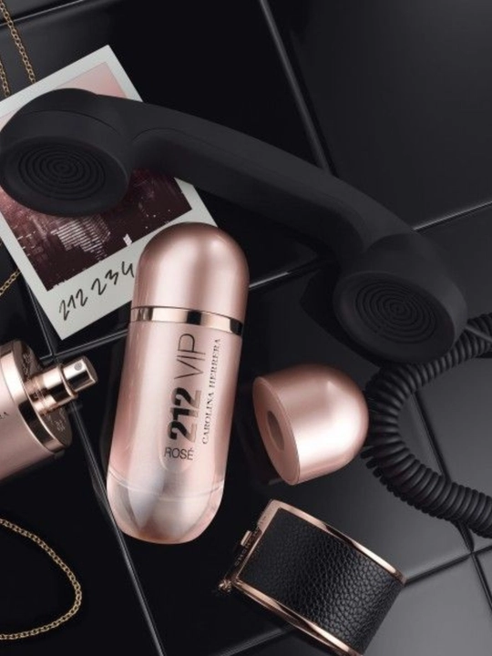 Carolina Herrera 212 VIP Rosé ayol atiri, Eau de Parfum, nafis gulli-mevali parfyum