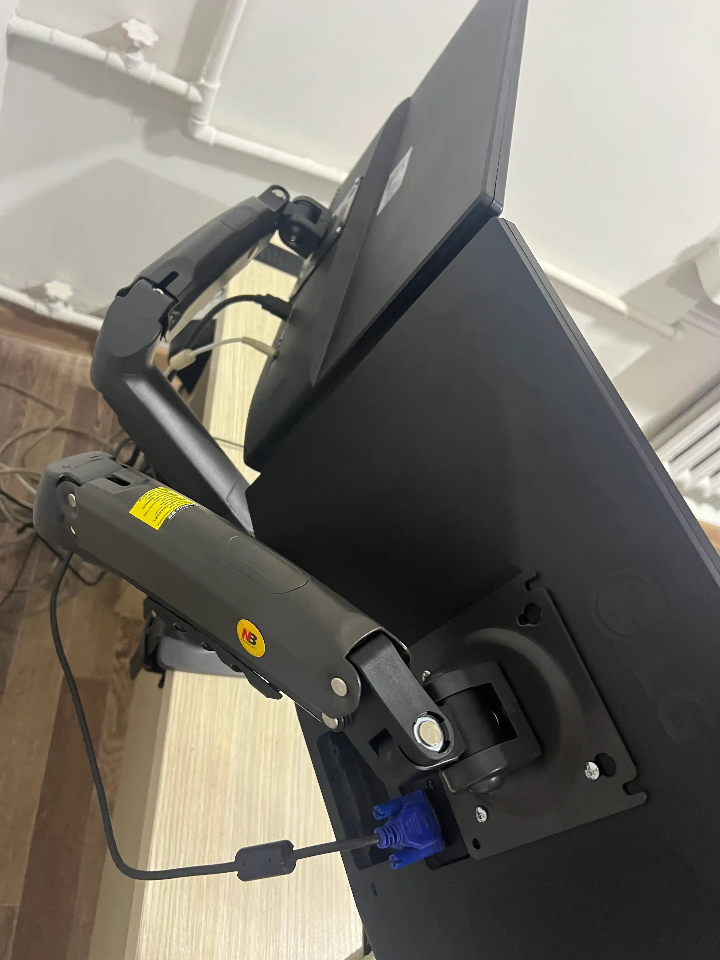 Monitor, televizor kronshteyni, 17-32, North Bayou F160, RSTAR