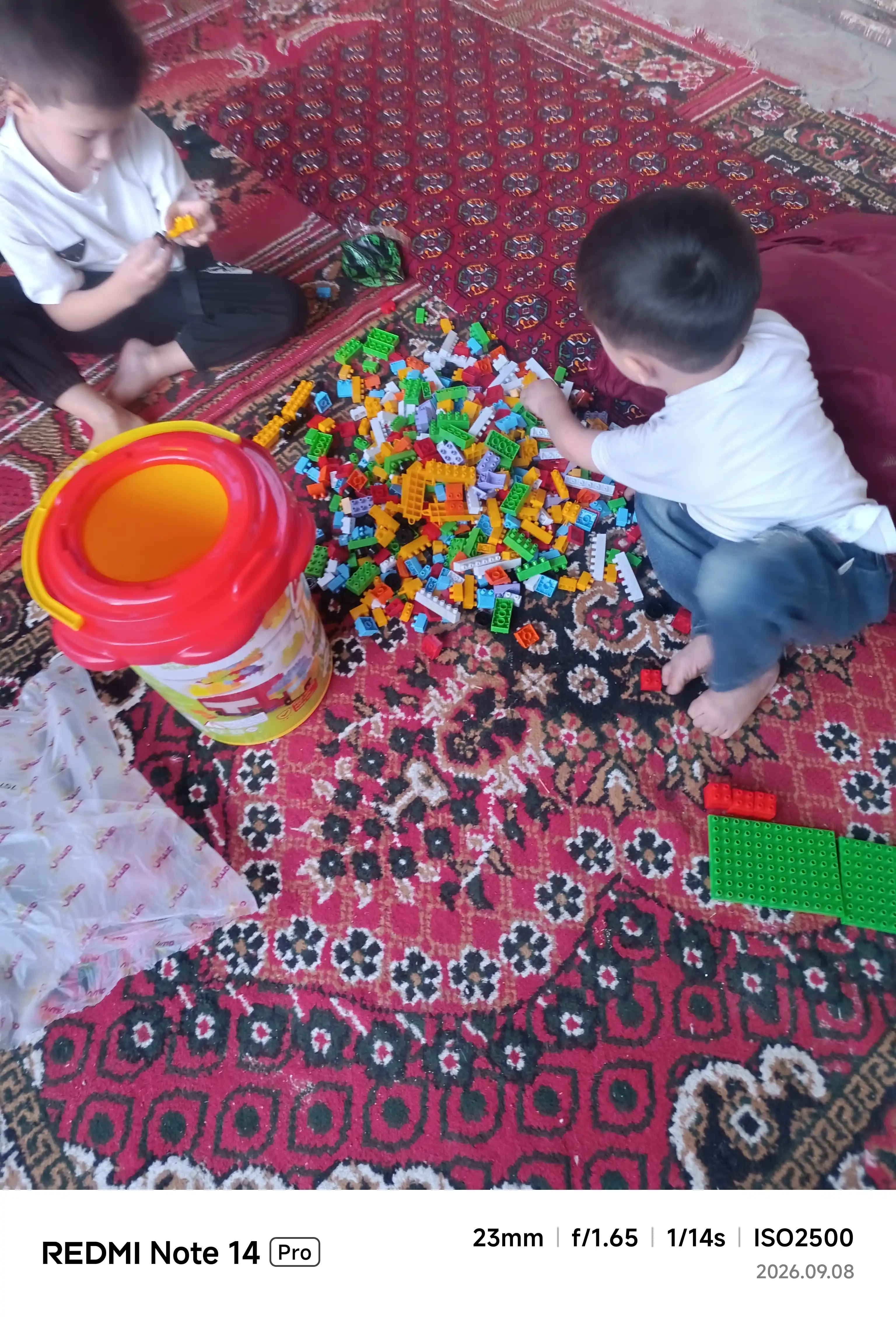 Детский конструктор Lego, набор цветных пластиковых блоков, от 32 до 707 деталей