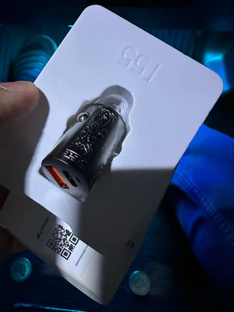 12V 38W avtomobil quvvatlagichi (2 USB, tez quvvatlash)
