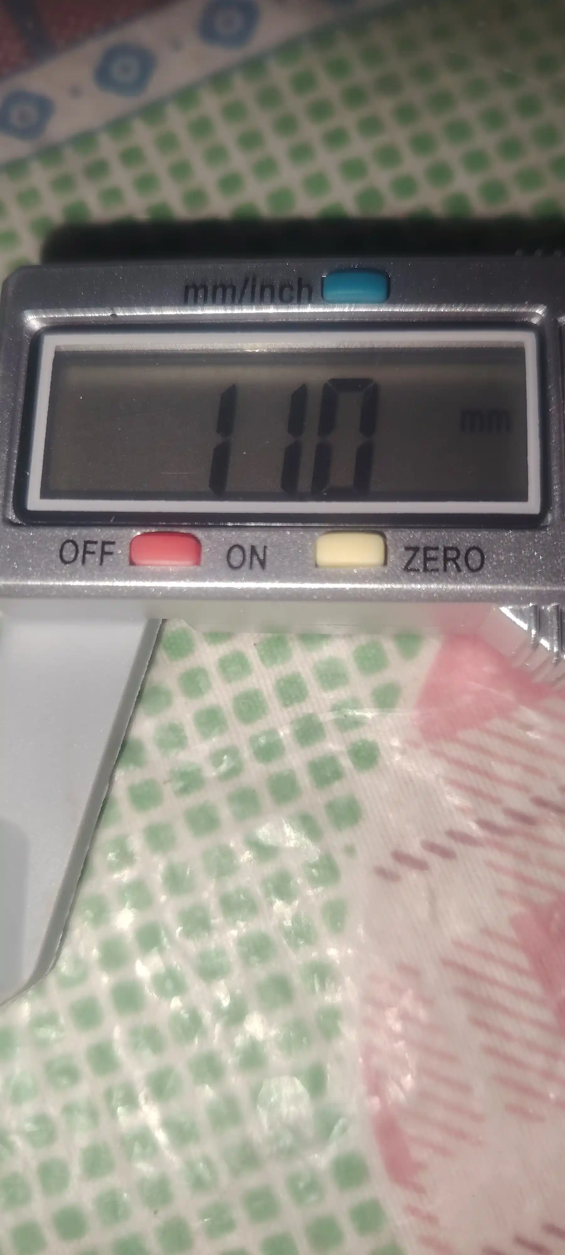 Kaliper elektron raqamli LCD displeyli chuqurlik o'lchagich funktsiyasi bilan, 150 mm