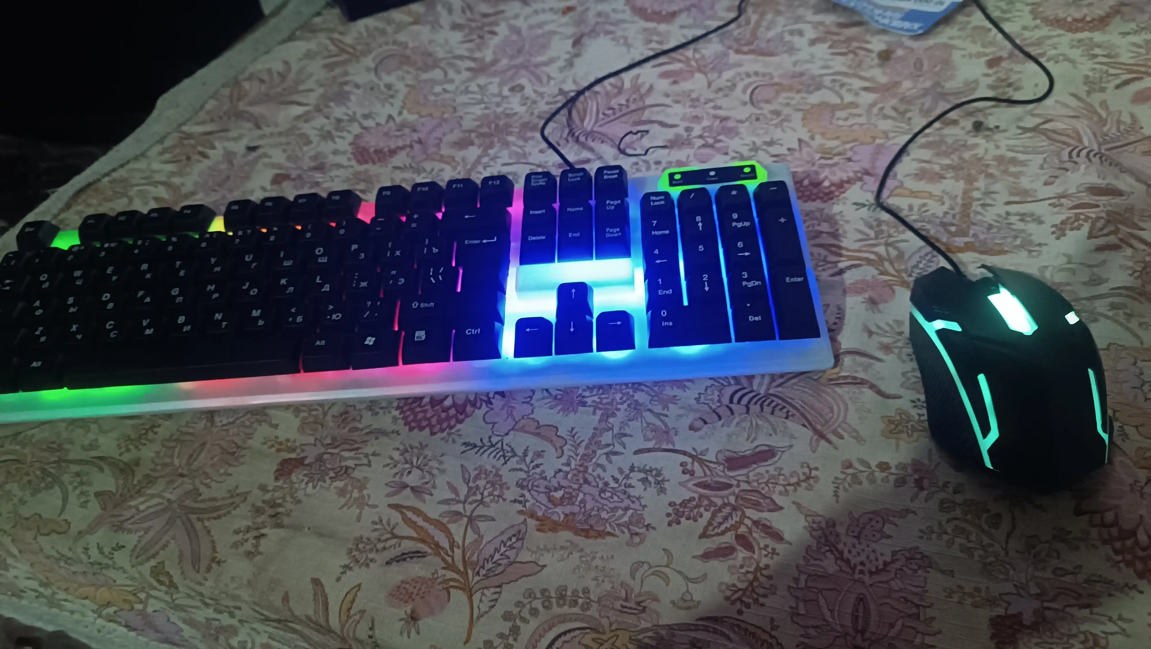 RGB yoritgichli klaviatura, mexanik va membranali modellar, sichqonchali variantlari