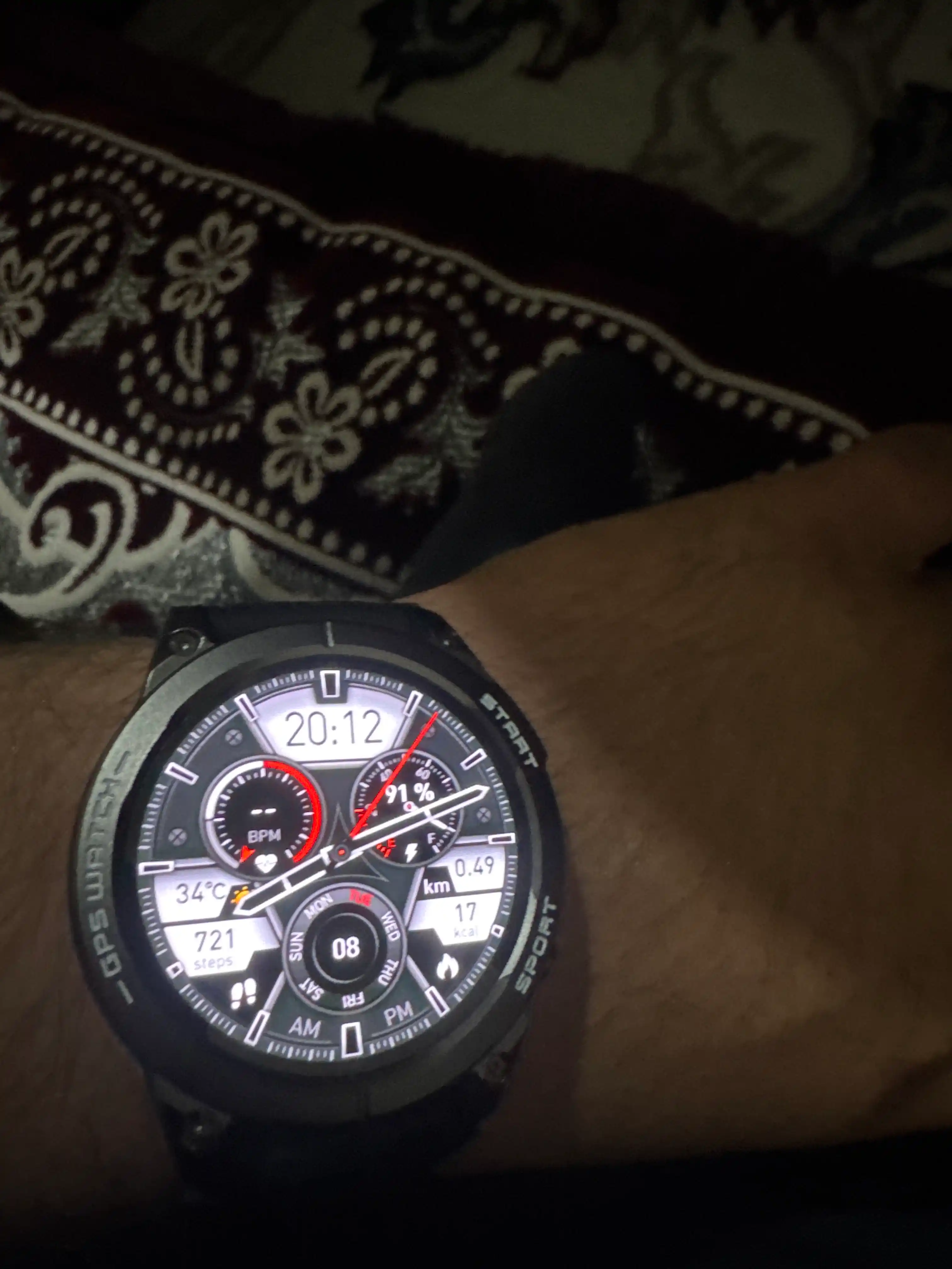 S53 smart soati, GPS va AMOLED ekran, Bluetooth qo‘ng‘iroqlar, sog‘liq monitoringi