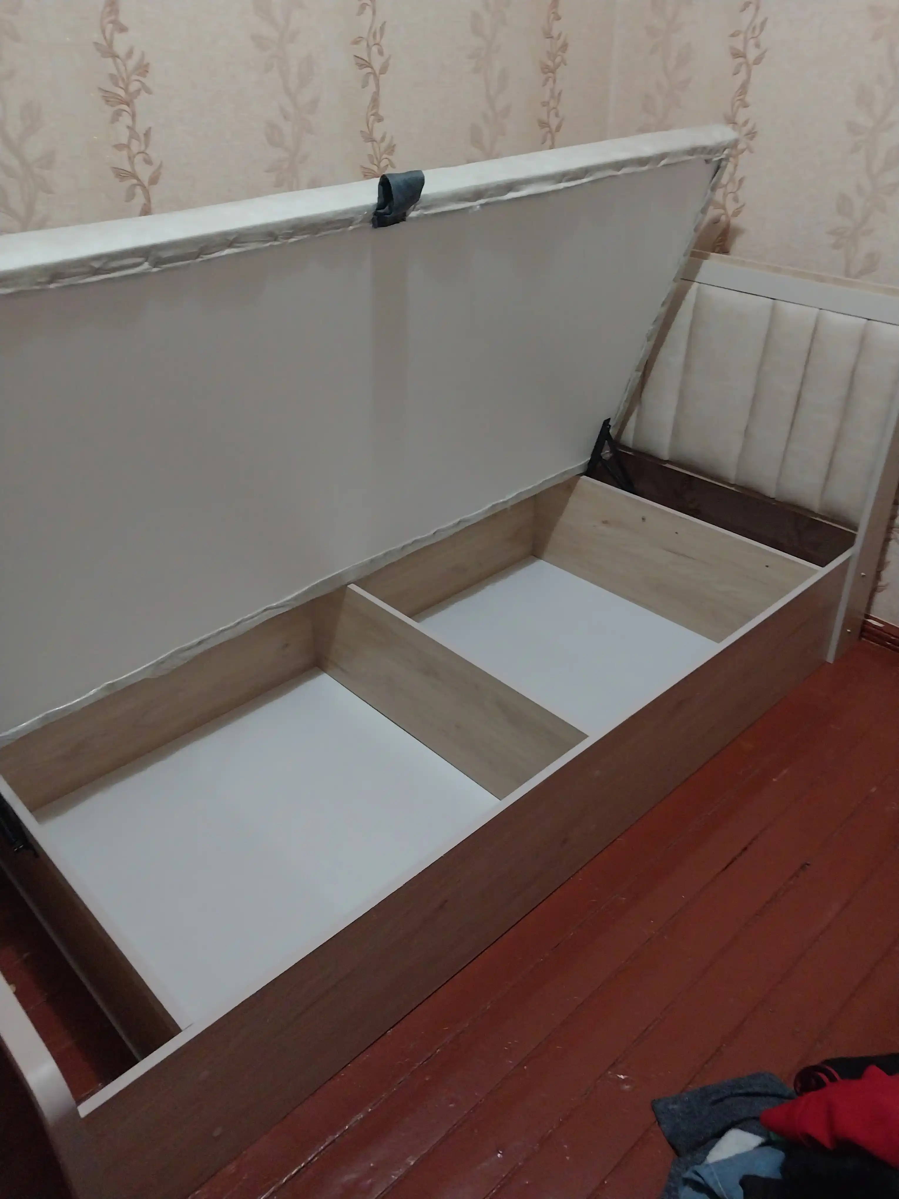 1 kishilik karavot 90x200, sandiqli, ko‘tariluvchi, yumshoq boshli