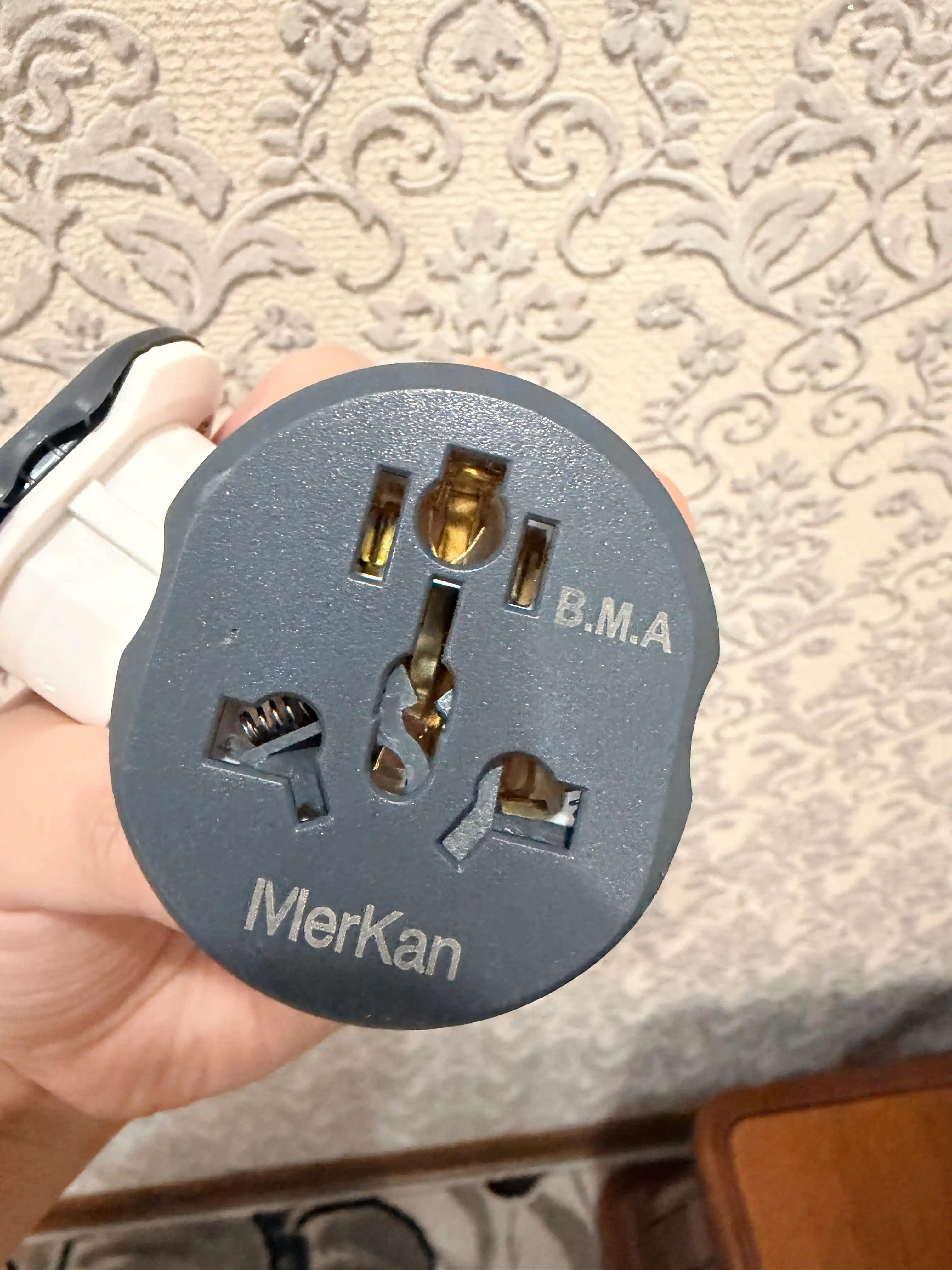 Универсальный адаптер Merkan KT168, для евро и узб розетки, терминатор, 16 А