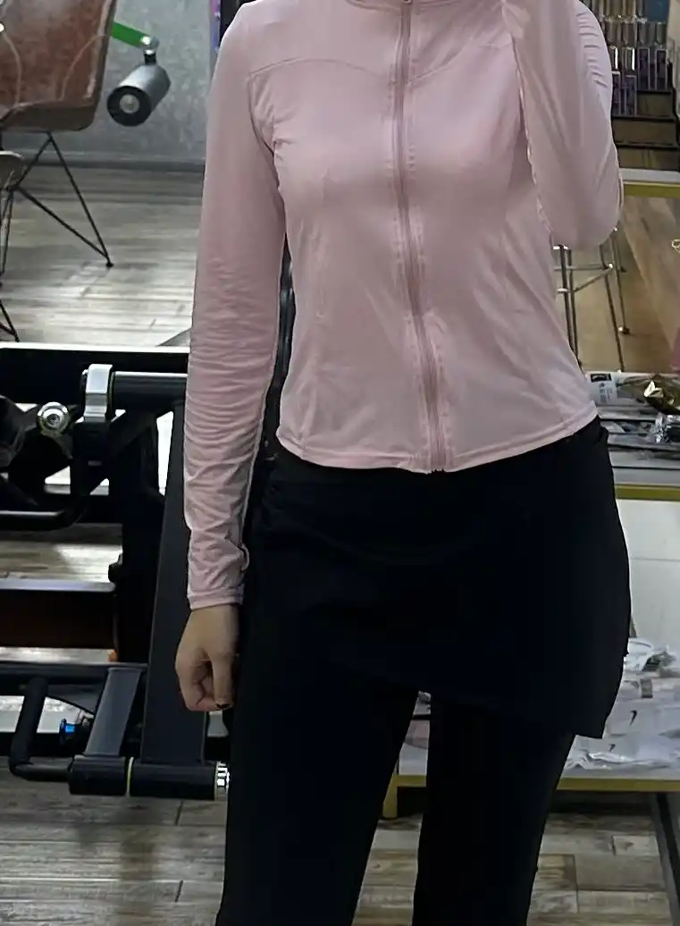 Yengil ayollar rashgardi Sport va fitnes uchun longsliv yengil mato uzun yengli termo top
