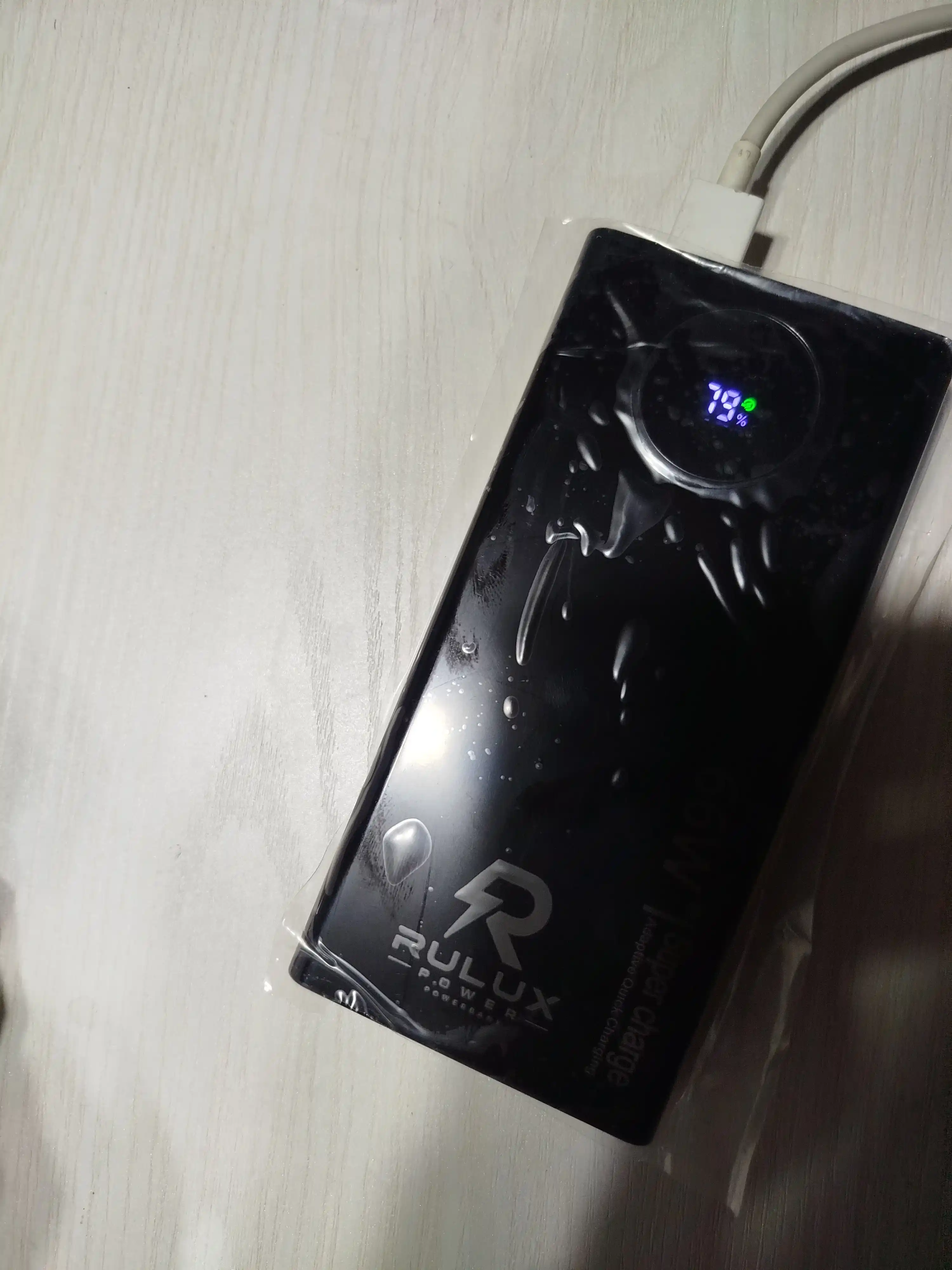 Tashqi akkumulyator, 20000 mA/h, 66w, tezkor quvvat beraoladi va juda qilay Power bank