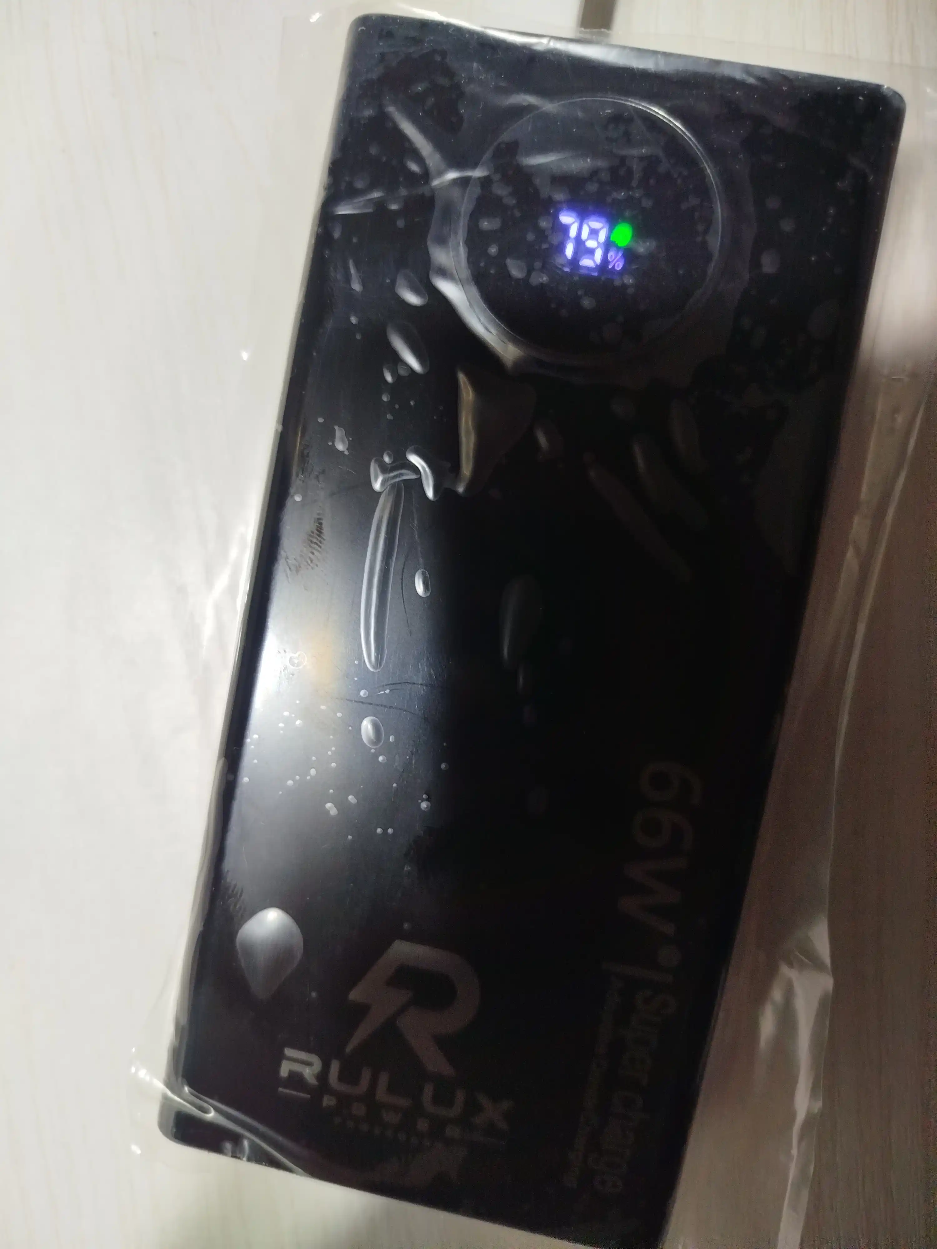 Tashqi akkumulyator, 20000 mA/h, 66w, tezkor quvvat beraoladi va juda qilay Power bank