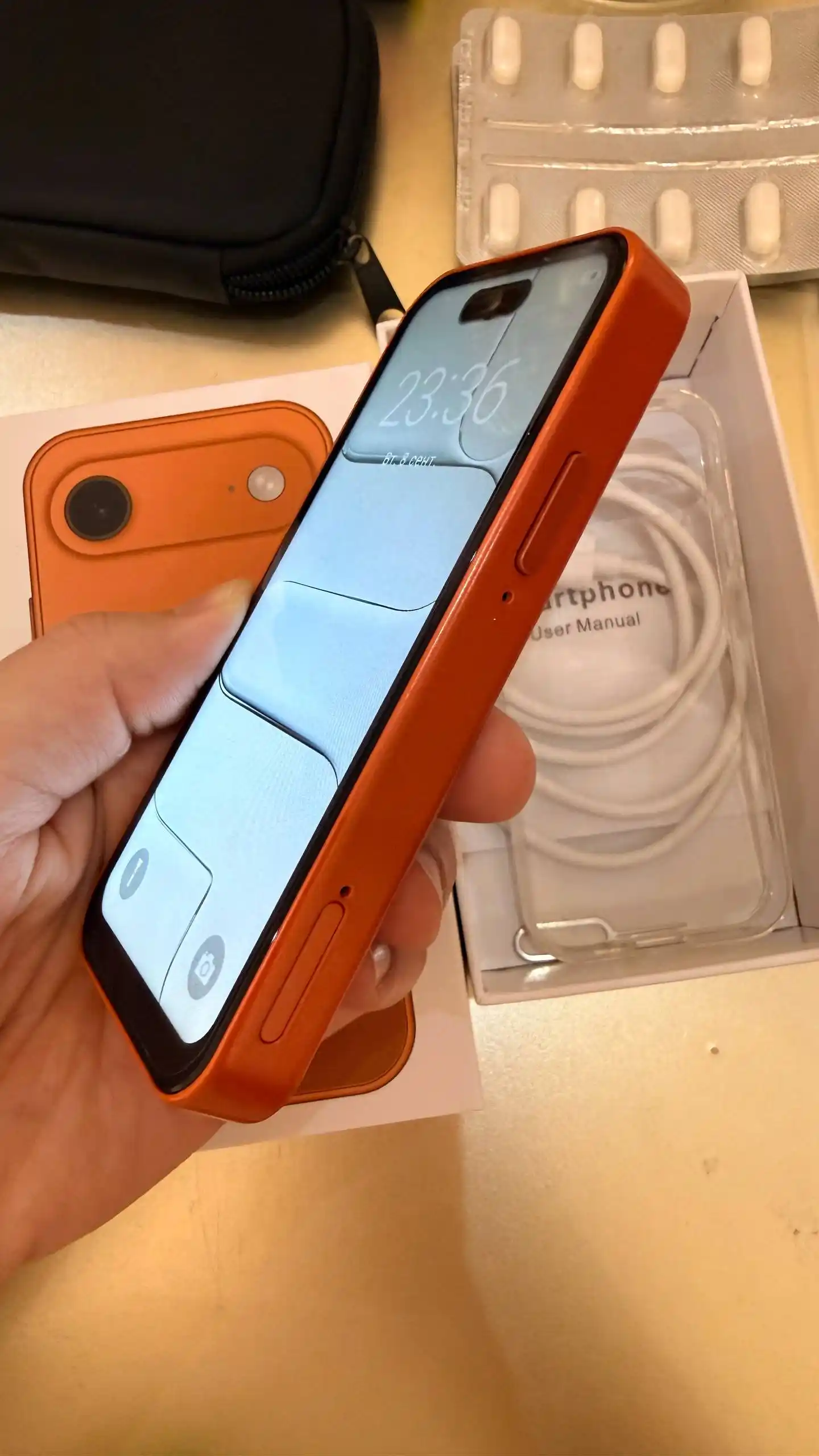 Bolalar uchun ixcham Air mini sensorli telefoni, 2 SIM