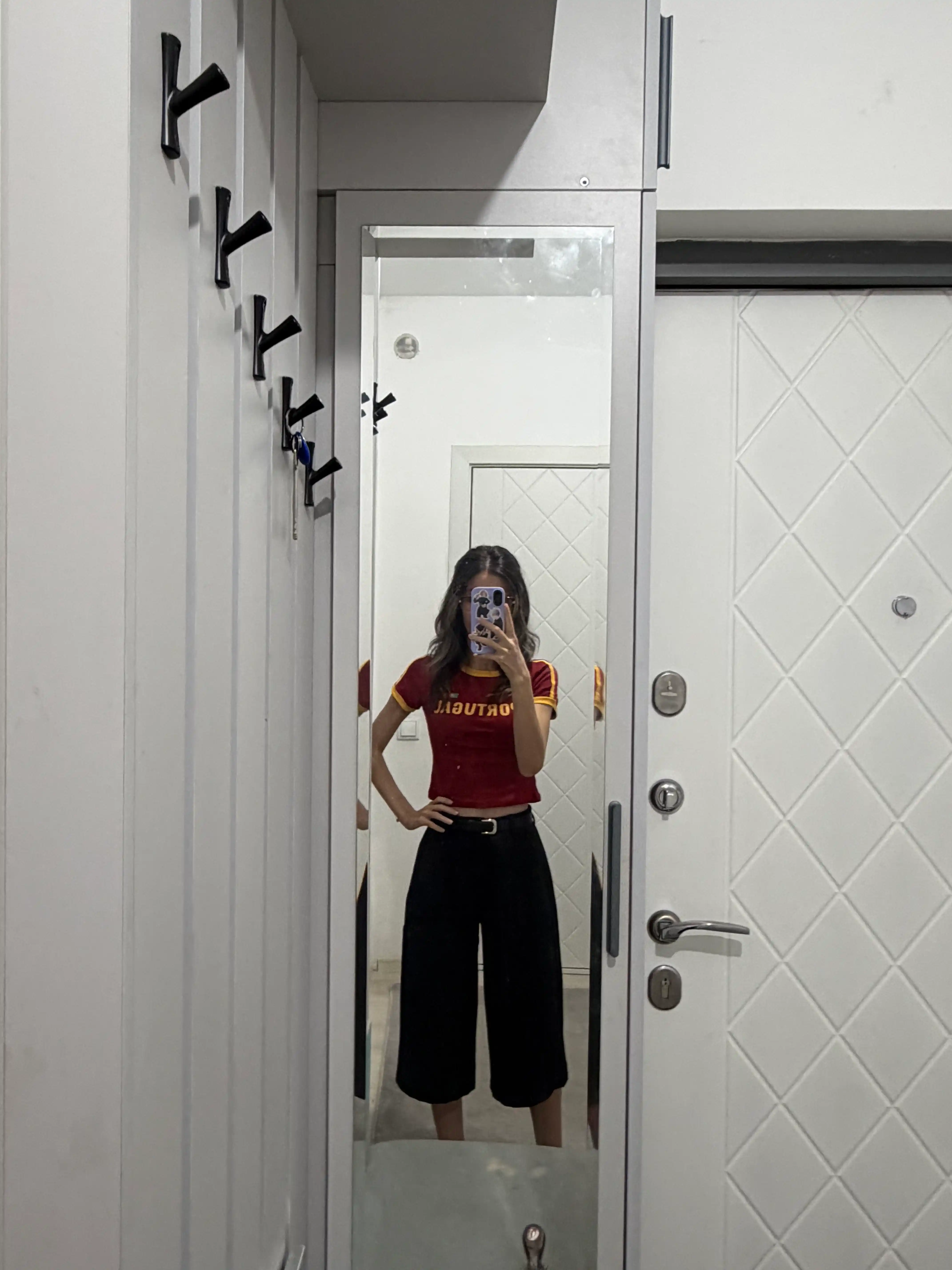MIYO ayollar uchun futbol uslubidagi Y2K crop top, paxta va elastan