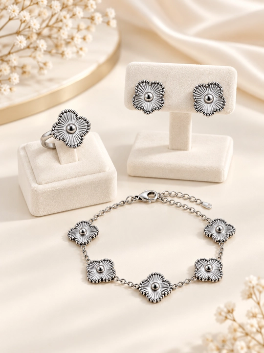 VAN CLEEF Набор бижутерий, кольцо, серьги, цепочка, браслет
