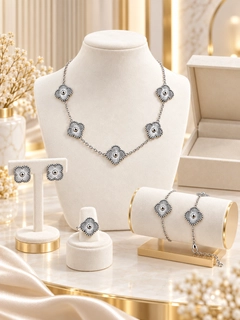 Серебряный