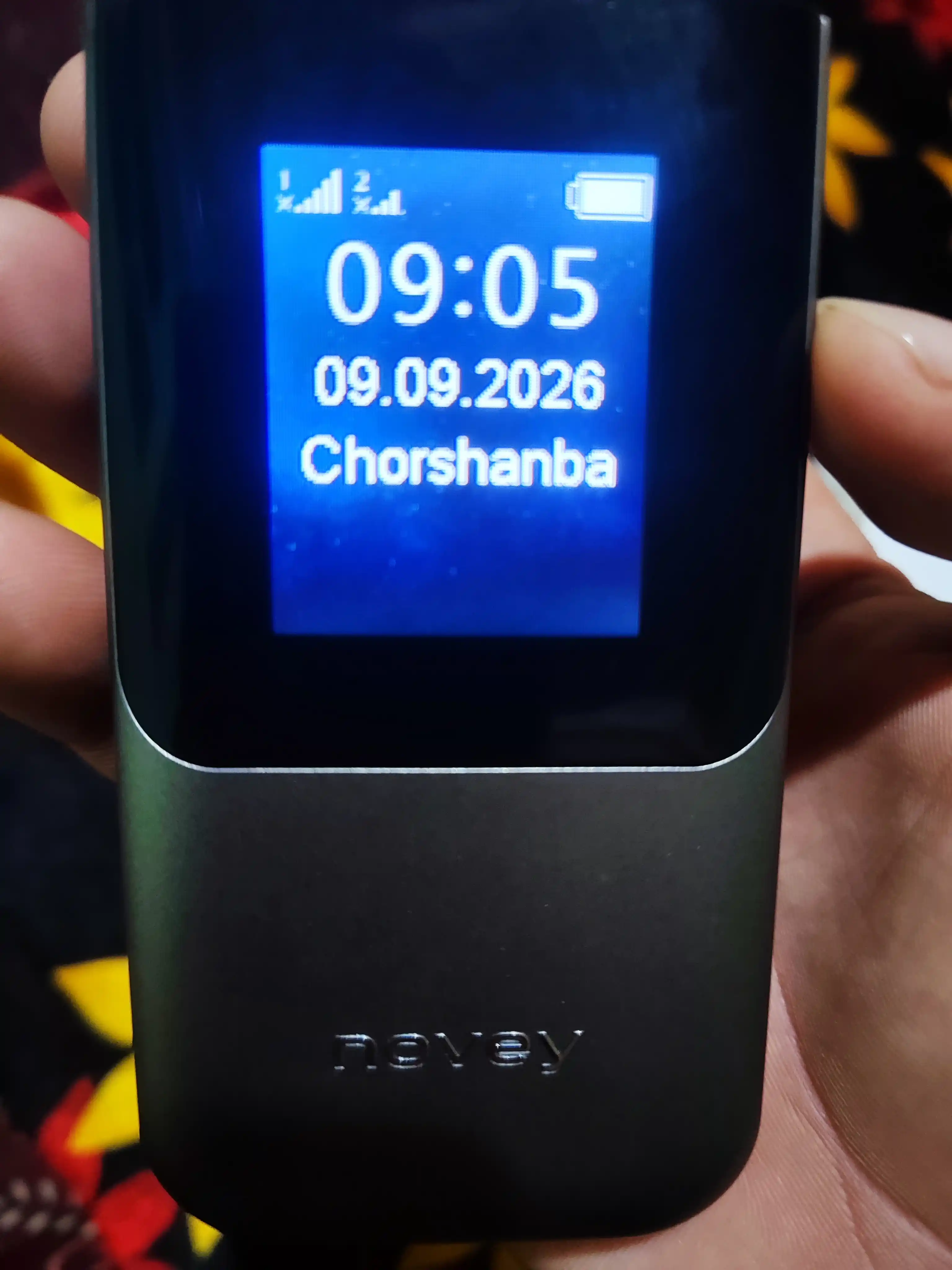 Novey Z720 knopkali legushka telefon, kamera