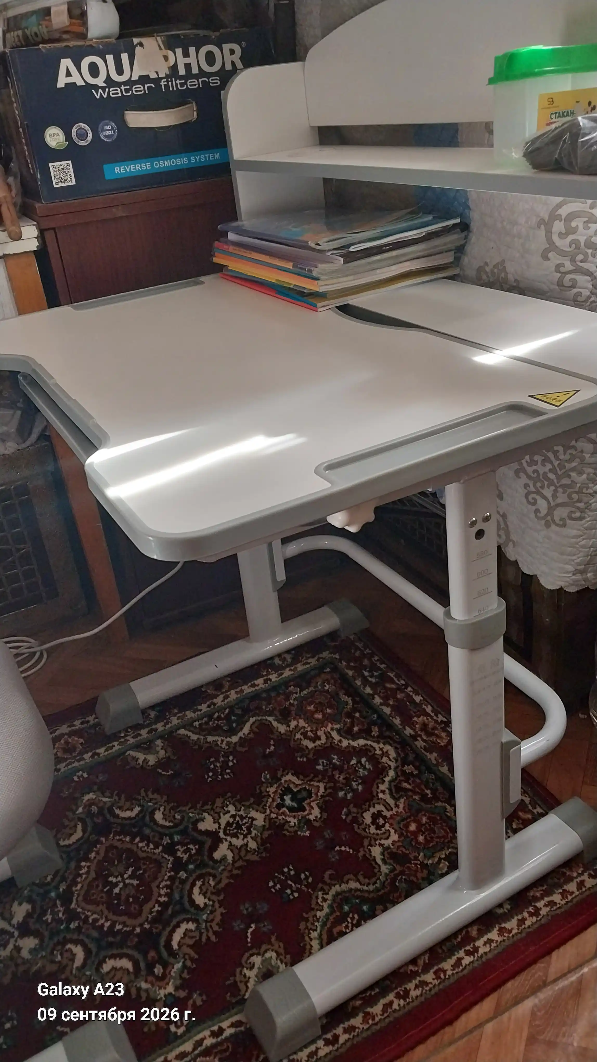 Parta stol bolalar uchun sozlanadigan stol va stul to‘plami kitob javonli 76×50 sm