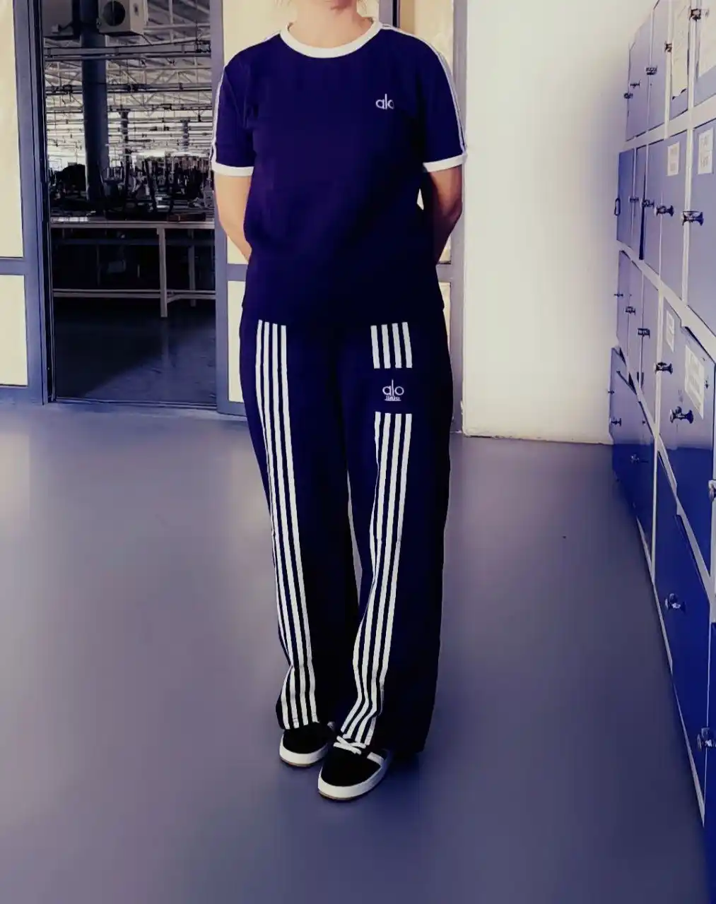 Ayollar uchlik sport kostyumi, 3 dona, shim, futbolka, kurtka, paxta tolali, yozgi-kuzgi, 46-52 o‘lcham