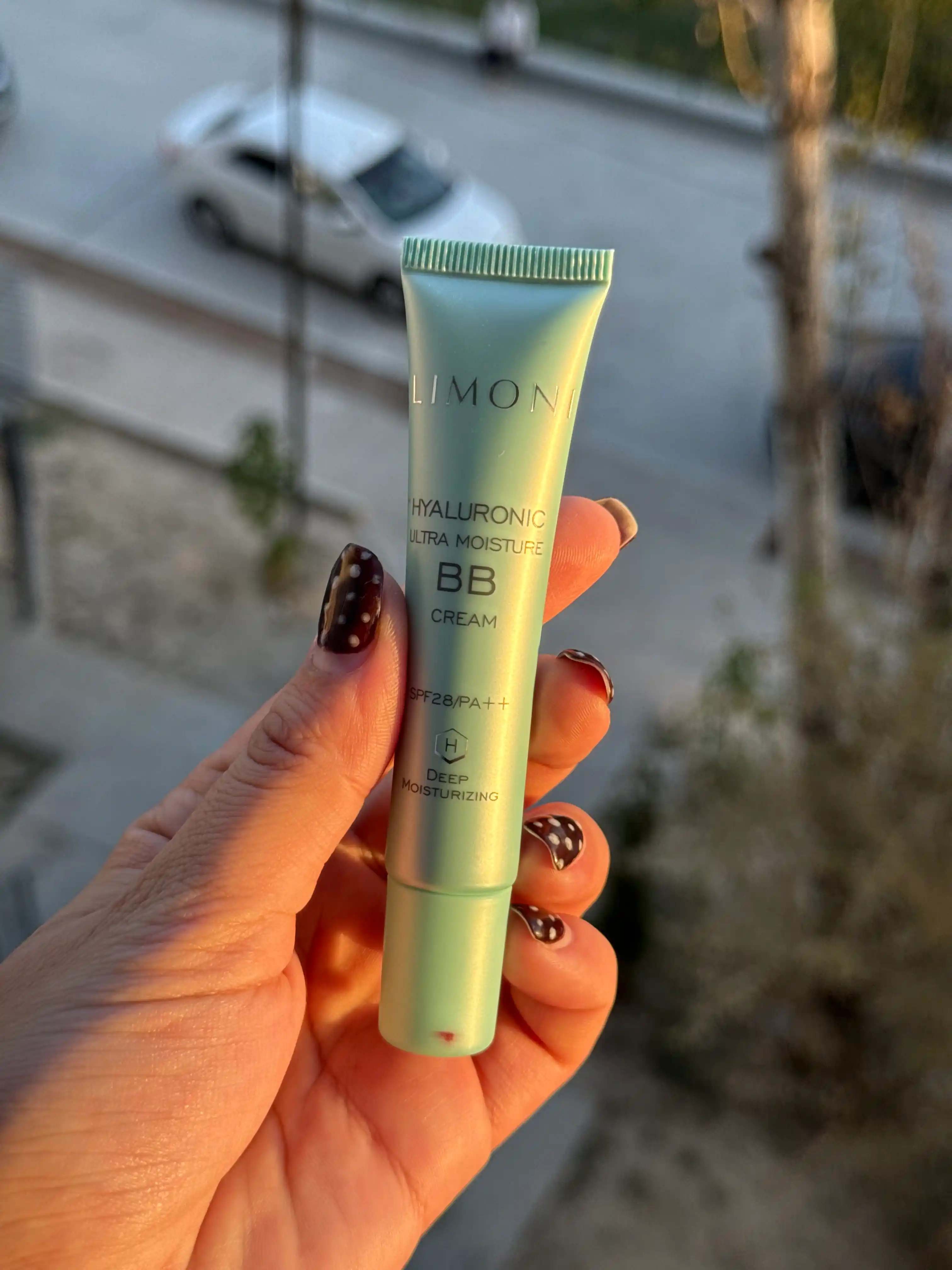 Увлажняющий ББ крем с гиалуроновой кислотой LIMONI Hyaluronic Ultra Moisture BB Cream 15мл
