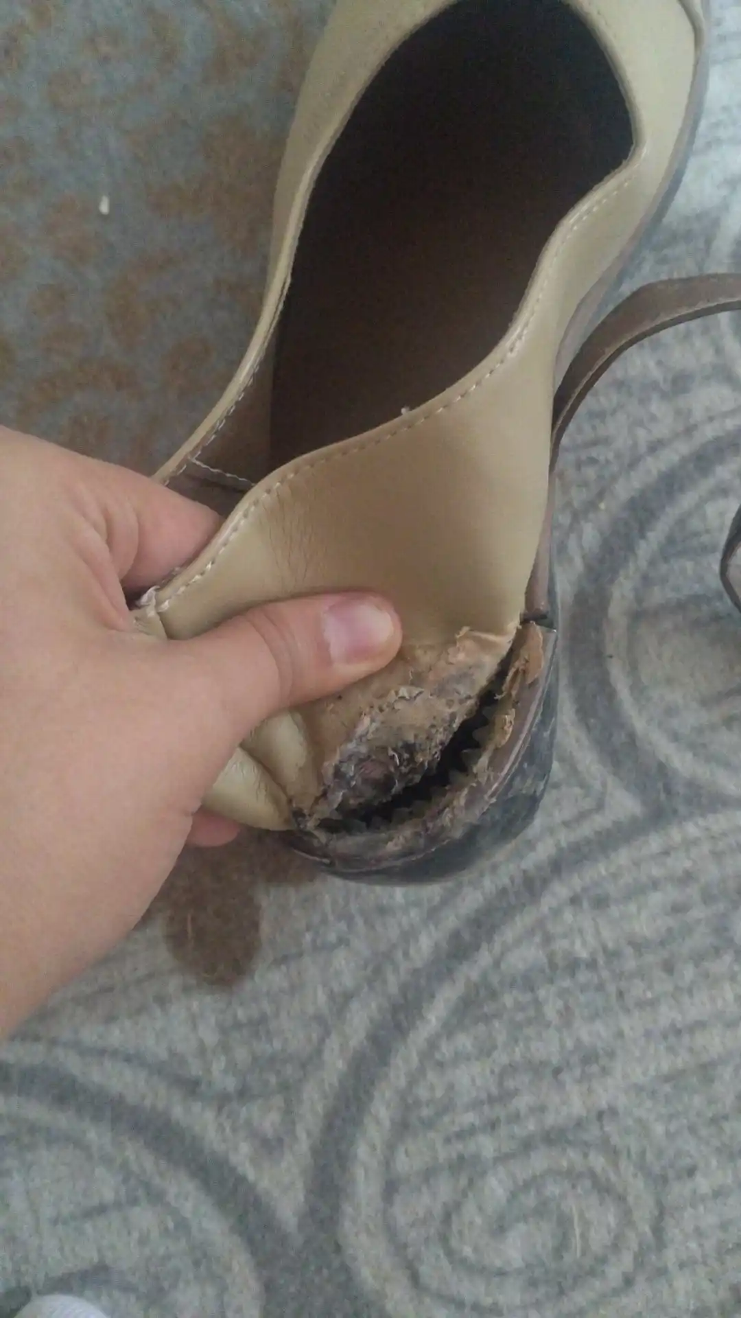 Ayollar poyabzali, baletka, 1 o‘lcham kichik