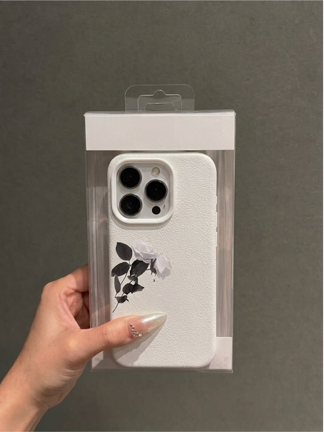 Кейс, чехол для iPhone 17 16 15 14 13  с floral текстурой красивый чехол на айфон айфон