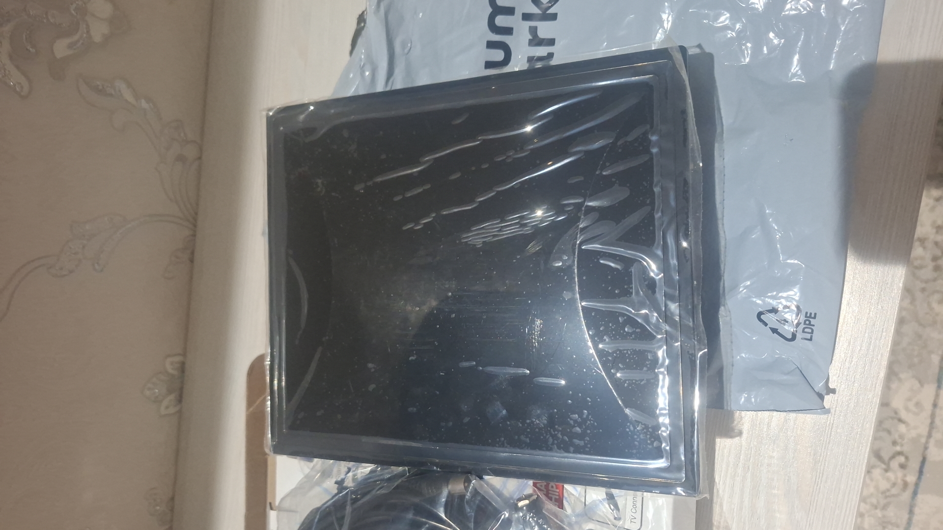 Uy va kucha antennasi TV DVB T2  , kuchli signal ko'p joylarda xatto uy ichida ham