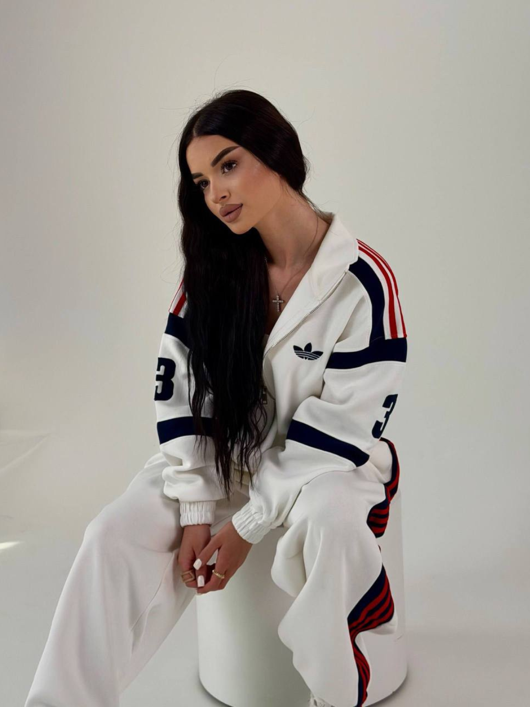 Ayollar uchun sport kostyumi dvoyka, oversize olimpiyka va keng shim, 2 ip XB trikotaj