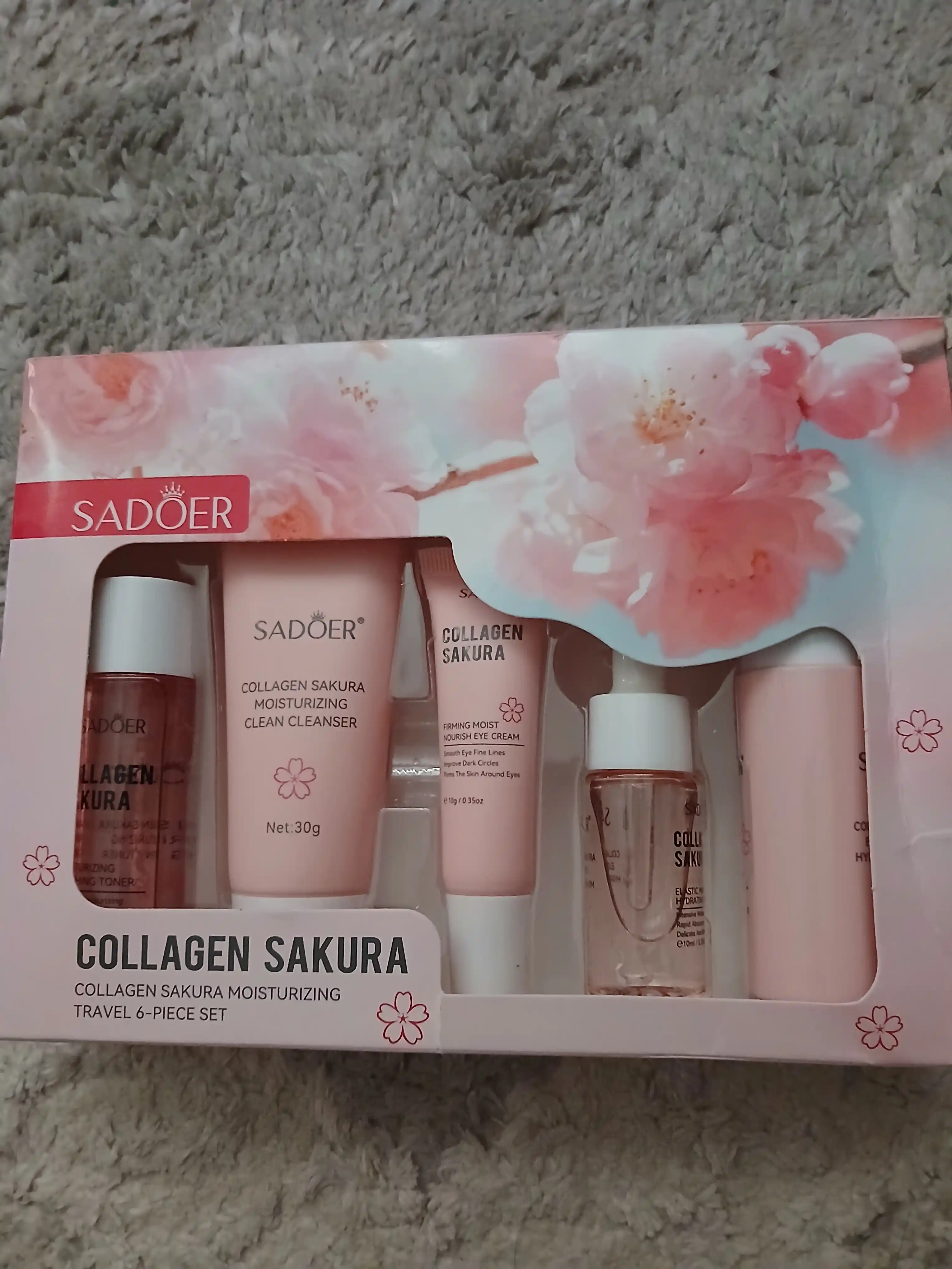 Collagen Sakura подарочный набор 6 в 1 для увлажнения и ухода за кожей лица