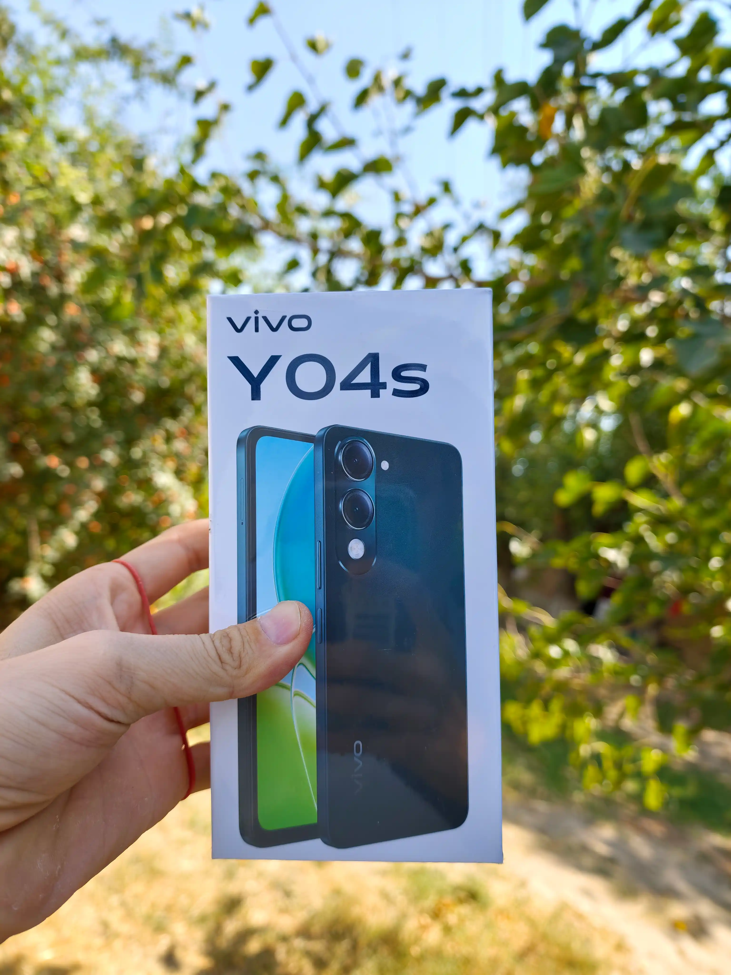 Mobil telefon Vivo Y04s 6/256 GB, 90 Hz displey, 6000 mAh batareya