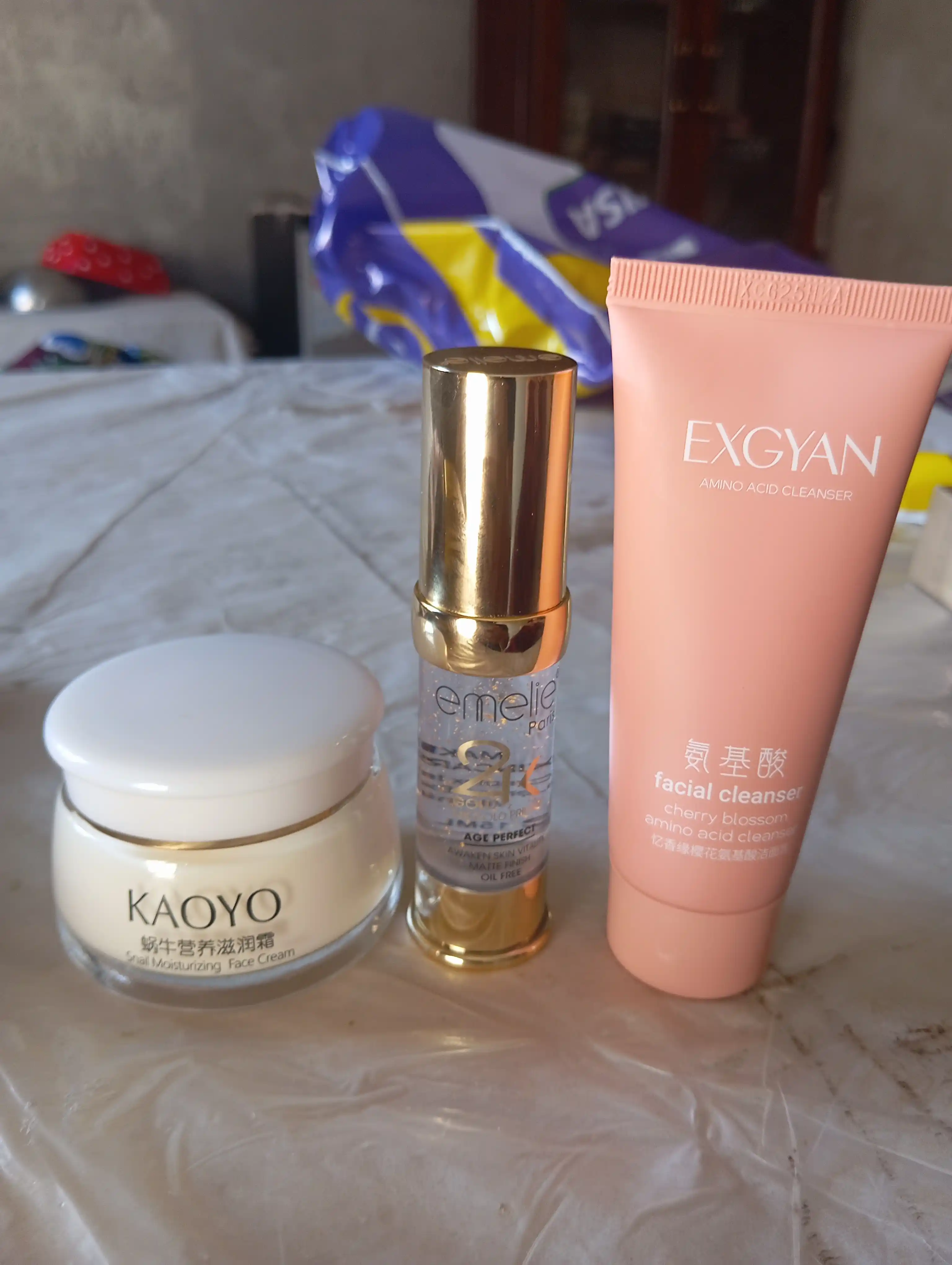Тональный крем, для лица,Crome Snail BB kream SPF 50+, отбеливает, крем для лица, тоналка