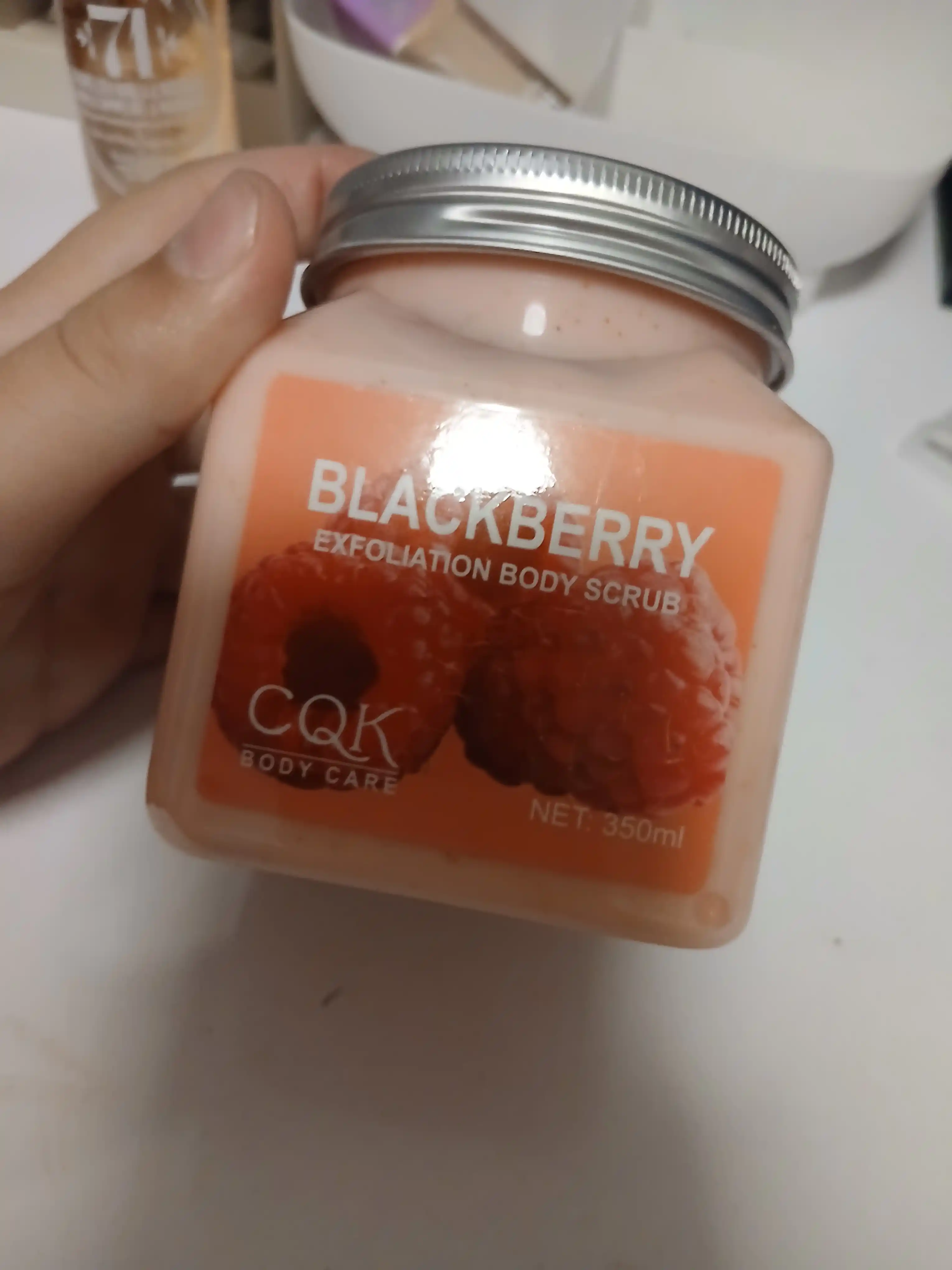 Скраб для лица и тела Sherbet Body Scrub, с экстрактом малины и клубники, 500 / 350 гр