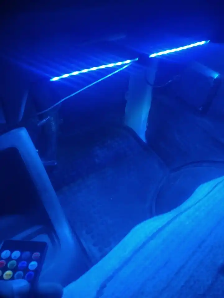 LED avtomobil yoritgichi, rang o‘zgaradi, pult, musiqa bilan sinxron