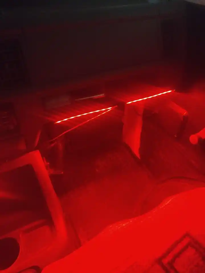 LED avtomobil yoritgichi, rang o‘zgaradi, pult, musiqa bilan sinxron