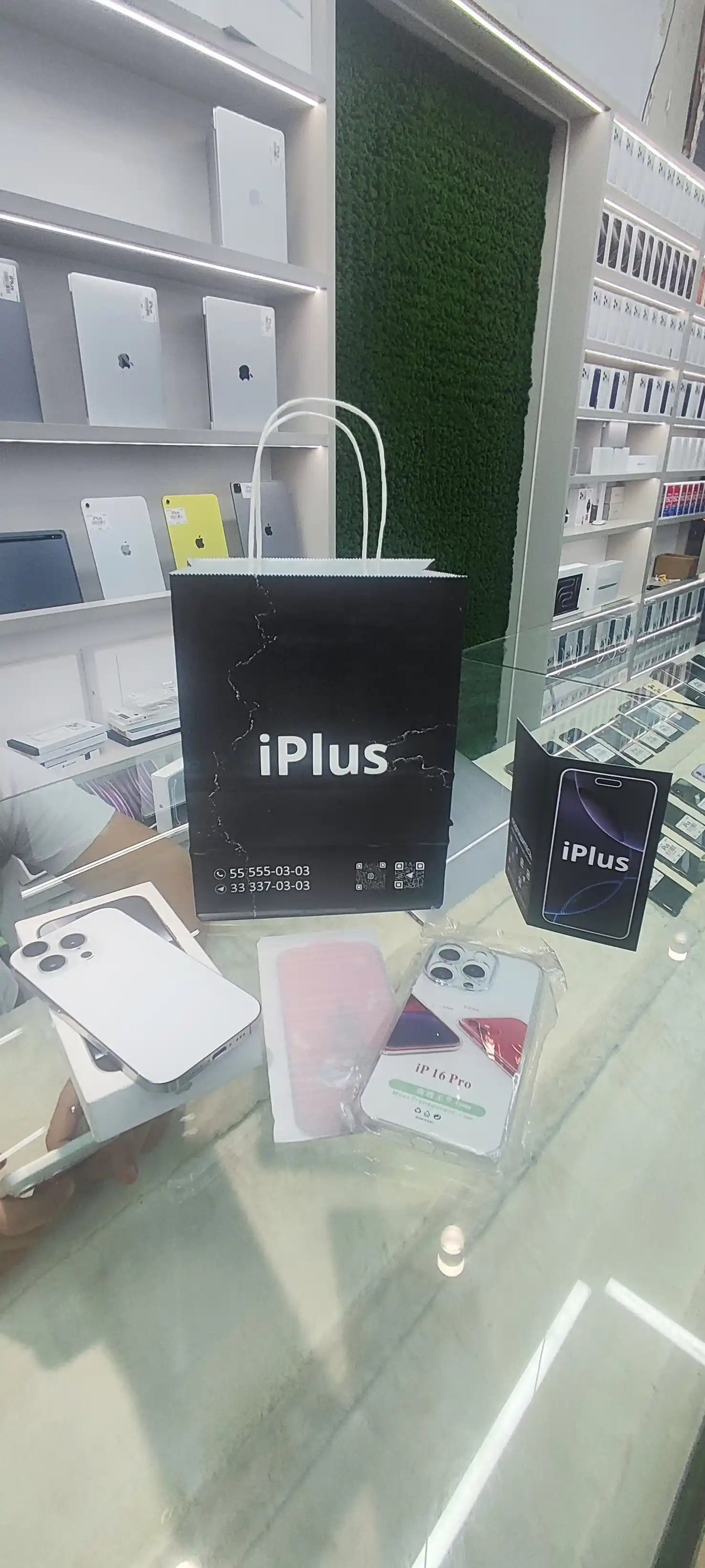 IPhone 16 Pro Smartfoni, 128, 256, 512 GB, 1 TB, 1 SIM, Dual SIM, g'ilof sovga sifatida