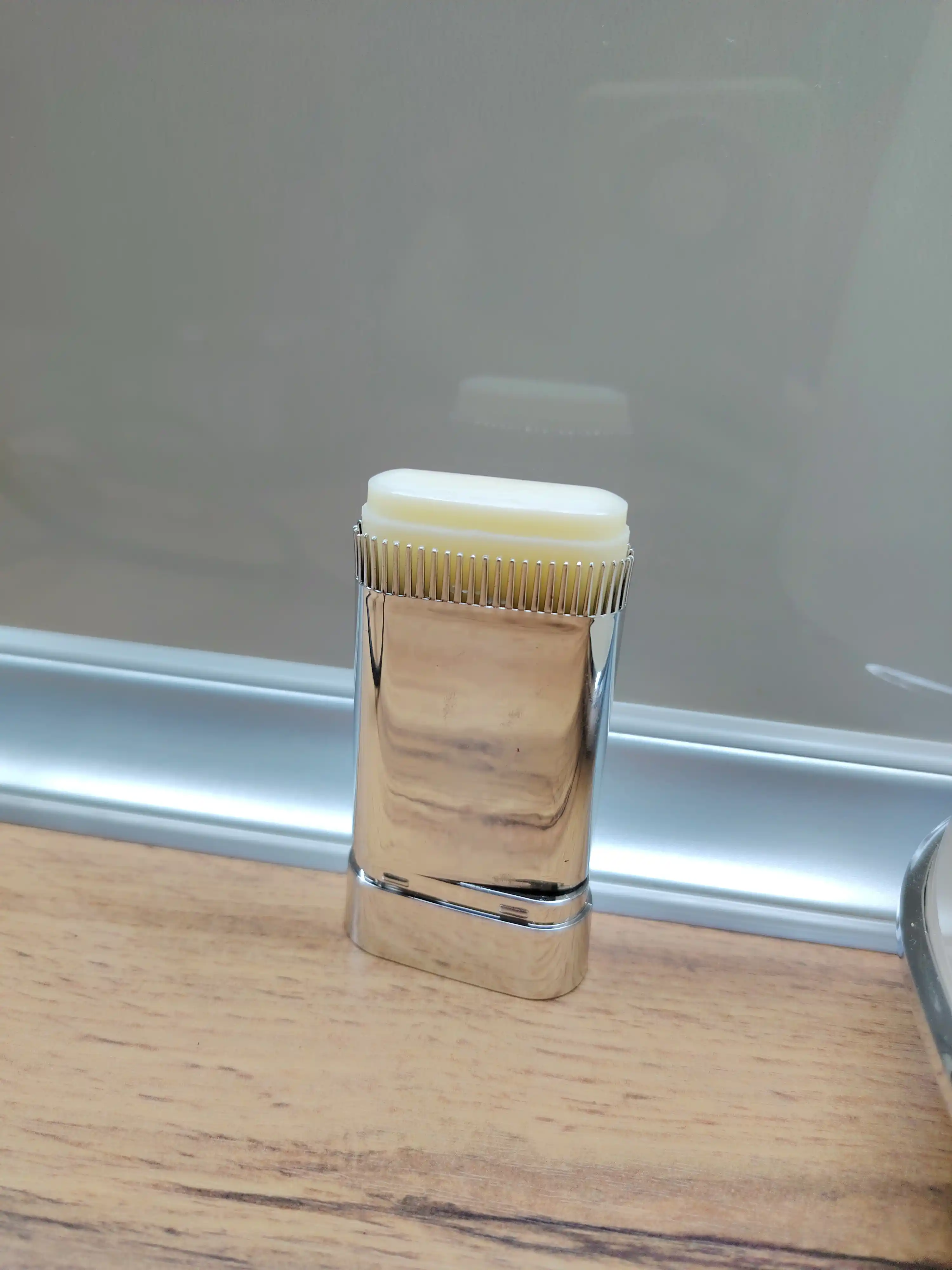 Diduo soch uchun vosk-stik, soch turmagi va mayda tuklarni tekislash uchun fiksator, 20 g