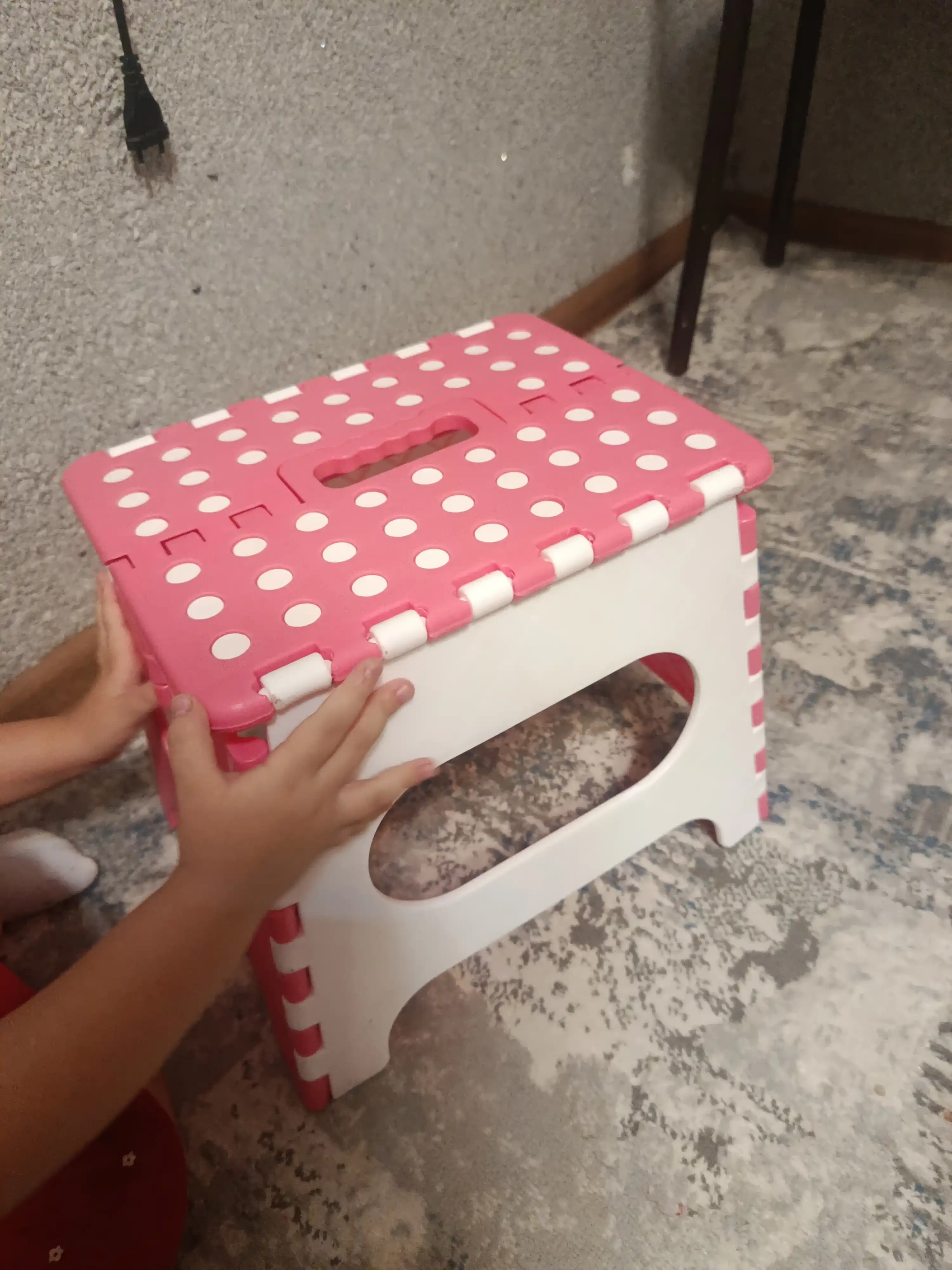Taburetka, plastik taburet, ixcham bolalar va kattalar uchun stul, yig'iladigan stulcha