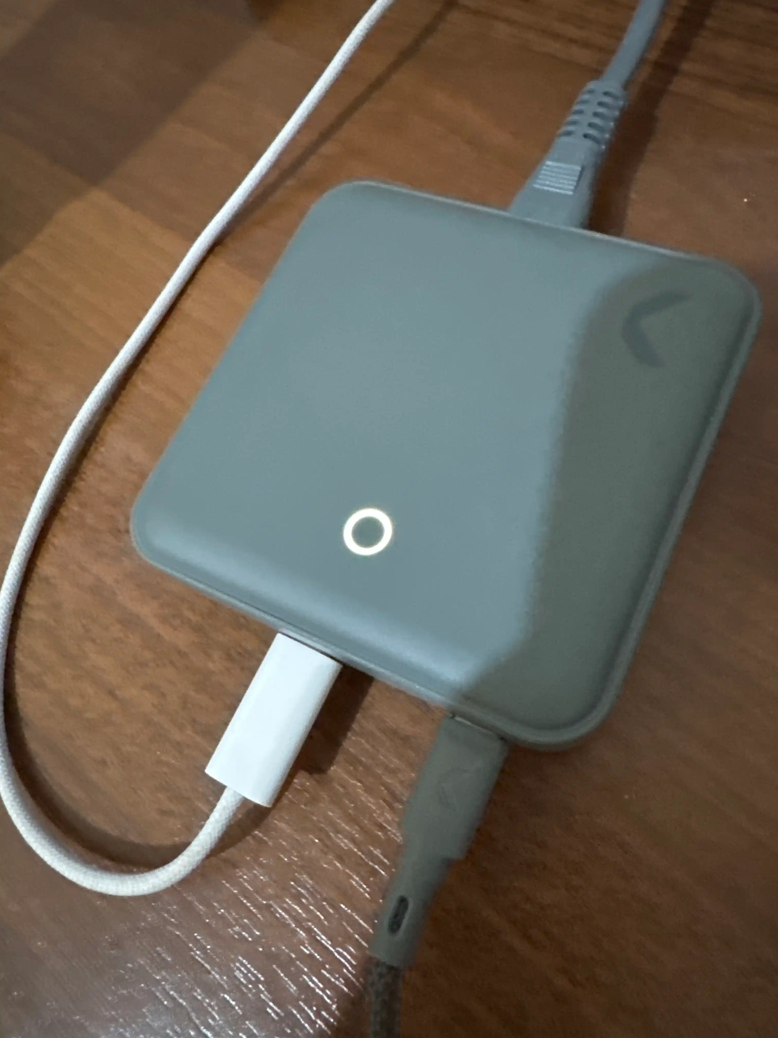 COMMO 100W Station Charger tezkor quvvatlagich, 3xUSB-C + 1xUSB-A, 100 Vt