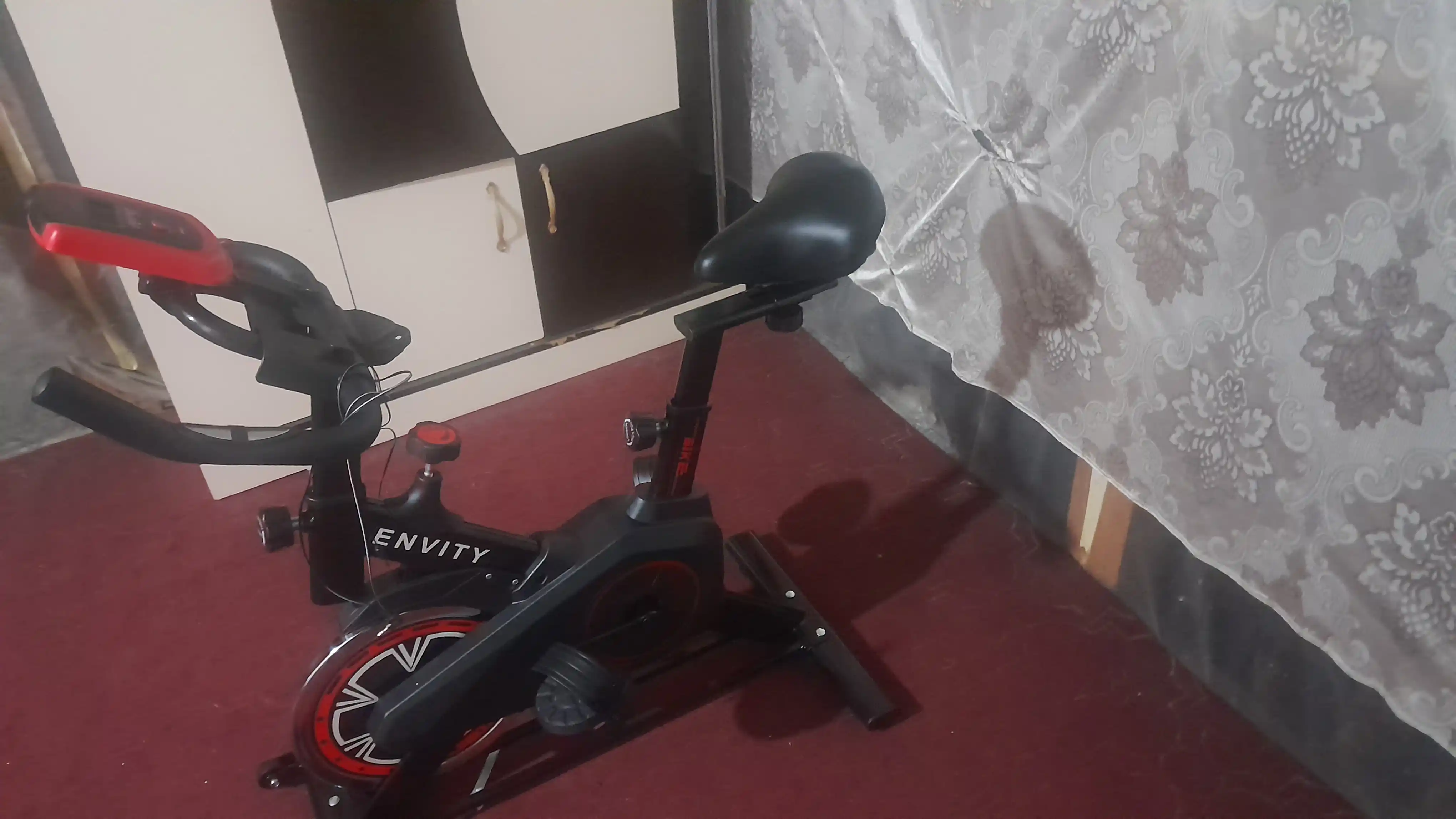 Velotrenajor EN Q7 LED displeyli, Bluetooth, 150 kg, uy uchun