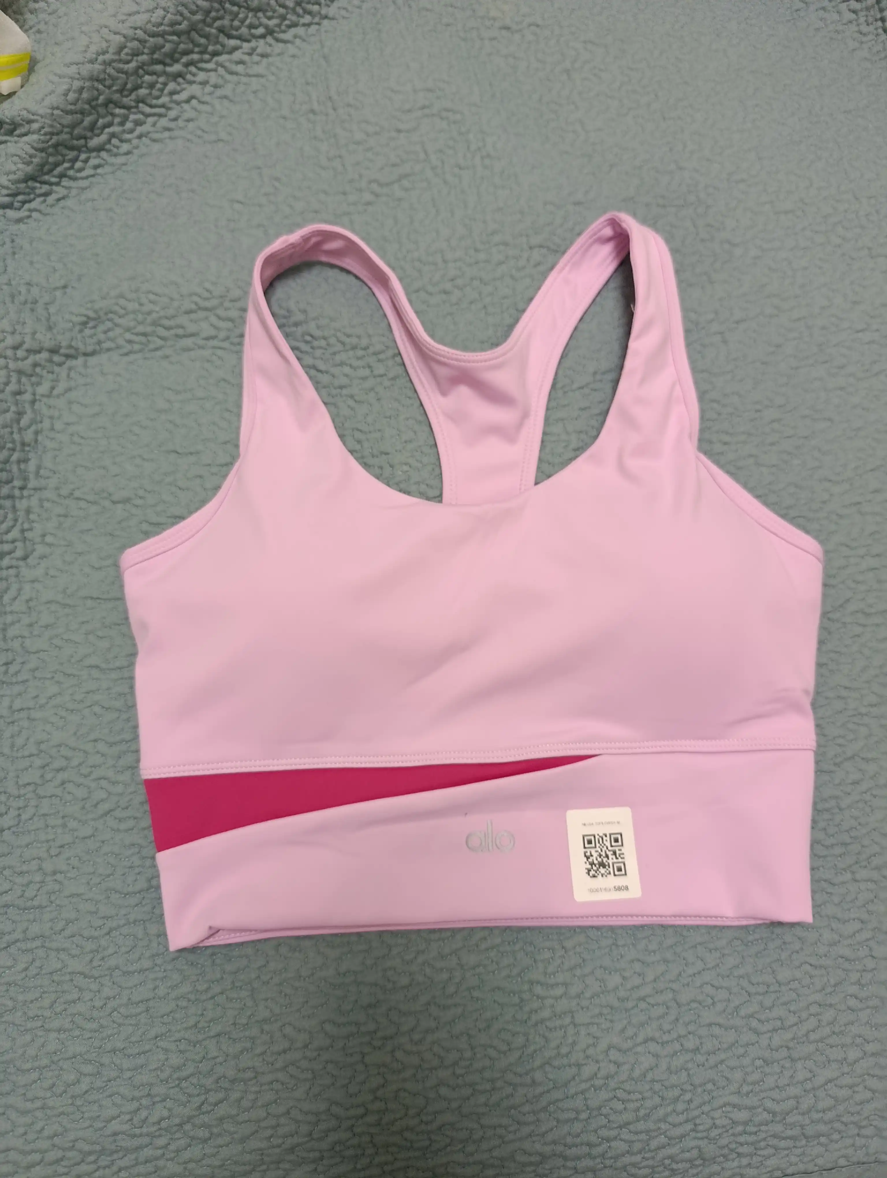 Ayollar fitnes topigi, yoga top, qulay sport kiyimi