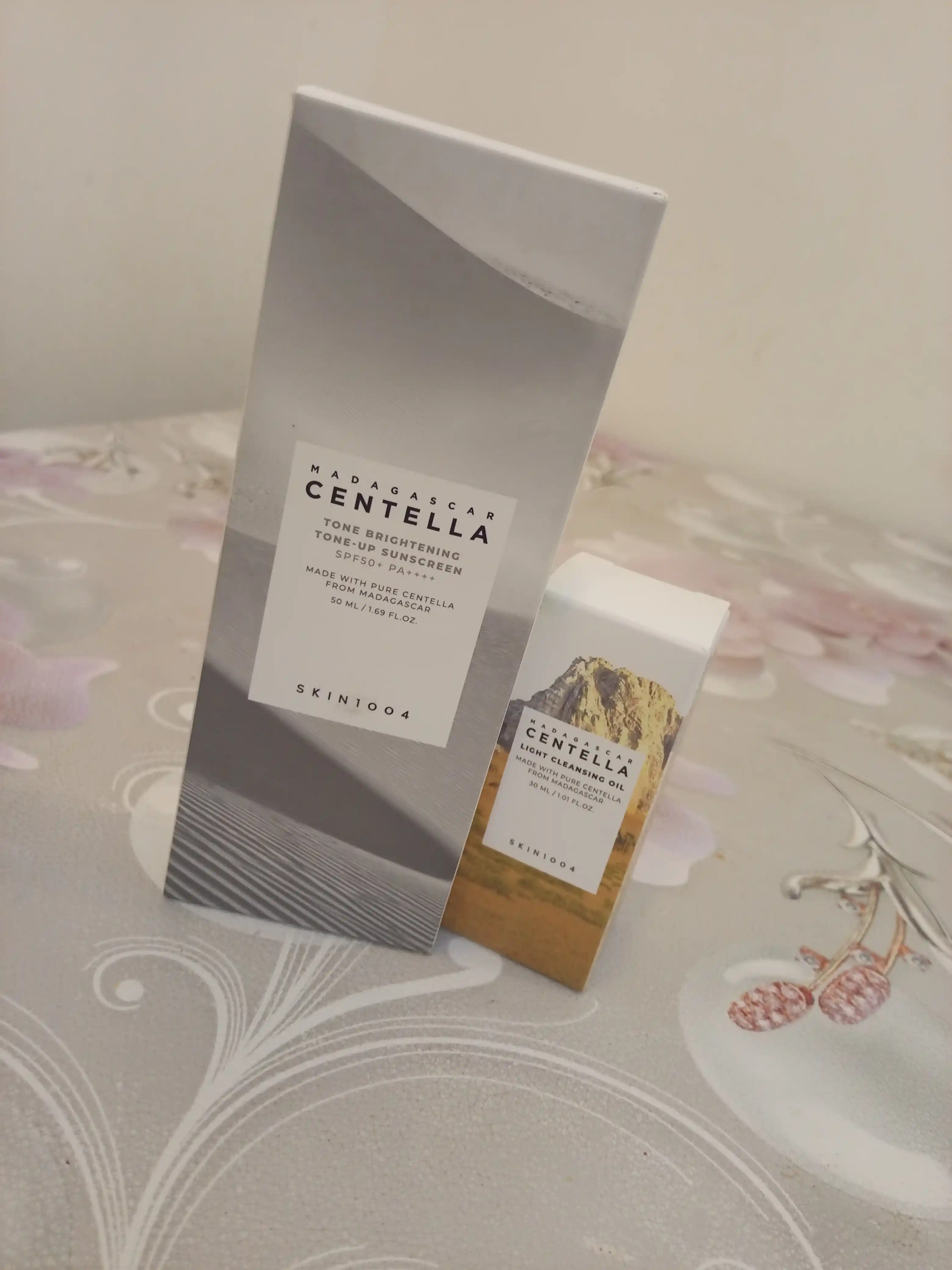 SKIN1004 Madagascar Centella Light Cleansing Oil gidrofil yog'i