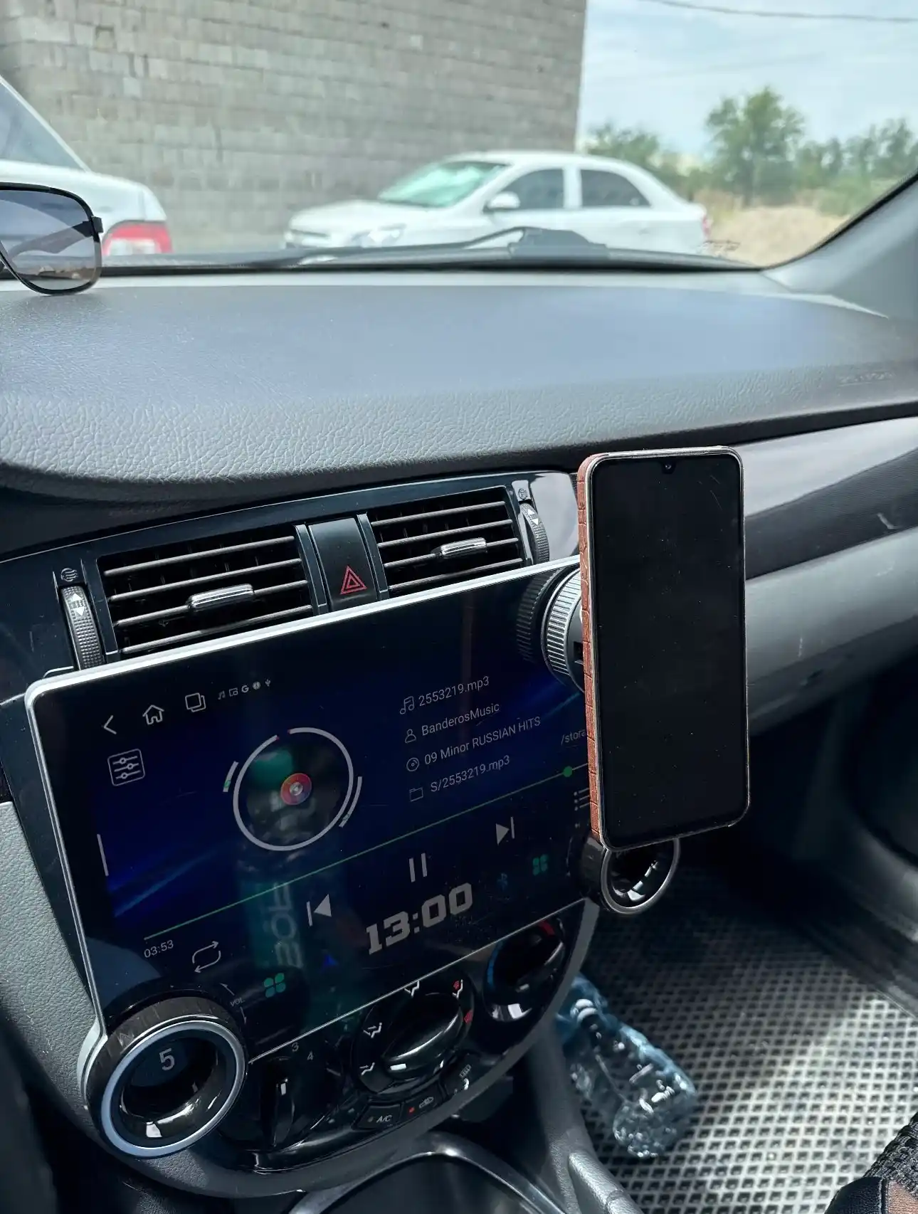 360 darajaga aylanadigan Magsafe avtomobil uchun magnit telefon tutqichi