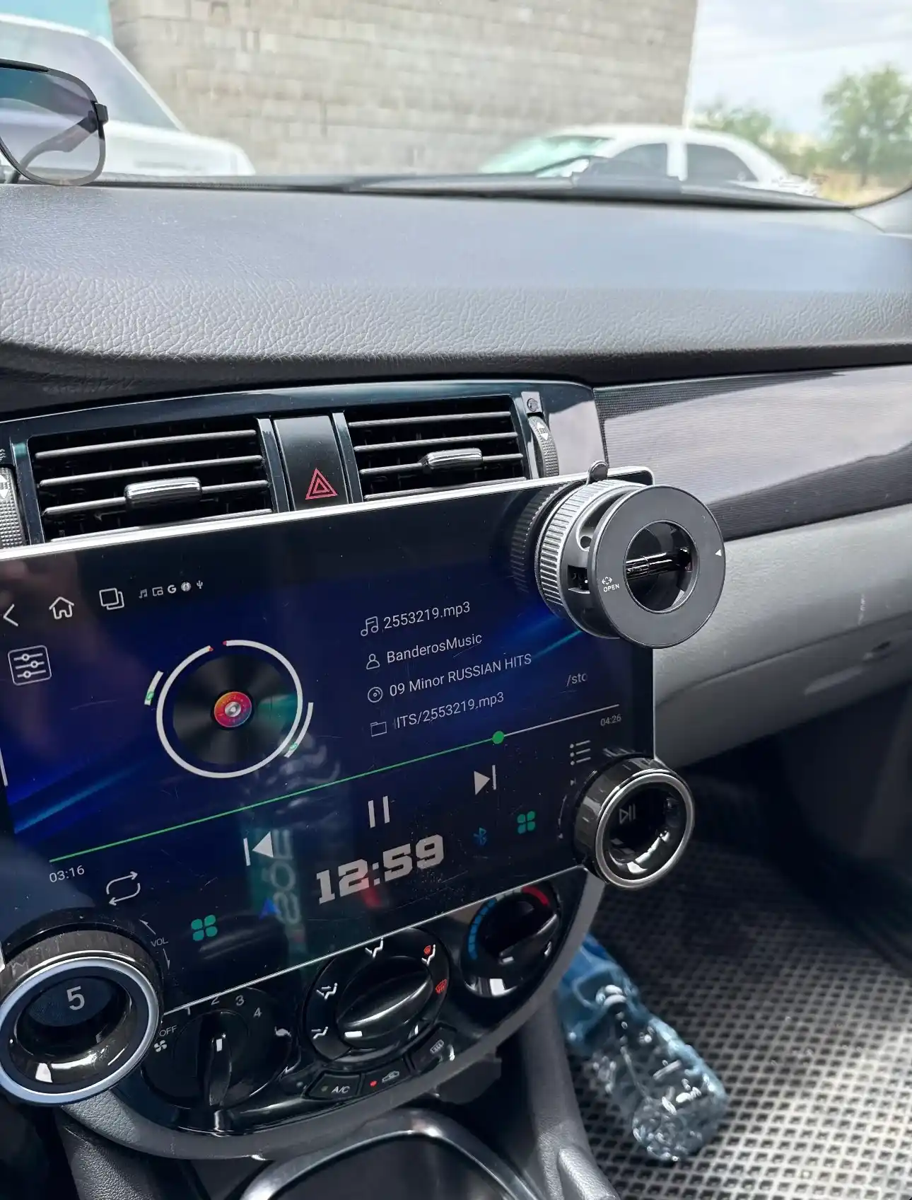 360 darajaga aylanadigan Magsafe avtomobil uchun magnit telefon tutqichi