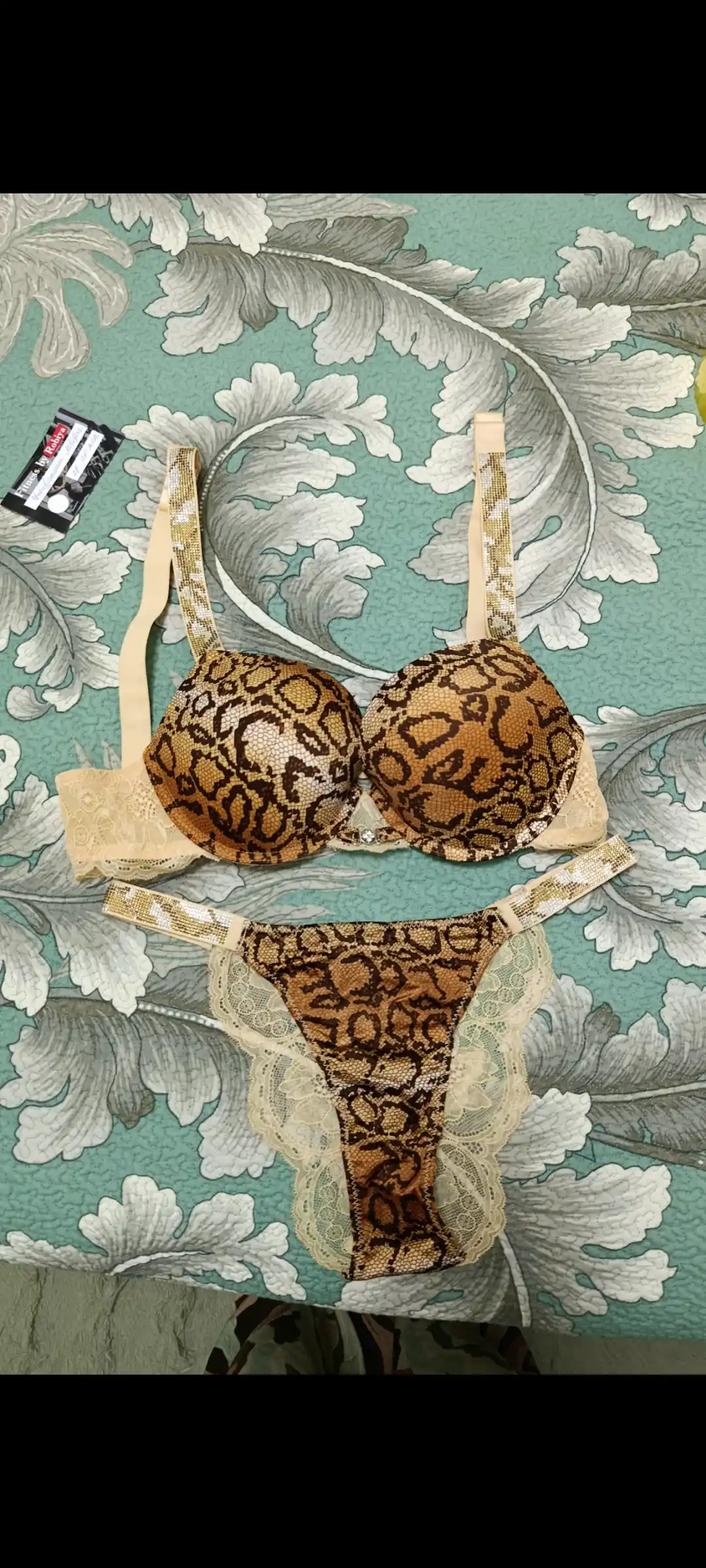Victoria's Secret ayollar ich kiyimi, ichki kiyim komplekti, byustgalter va trusik
