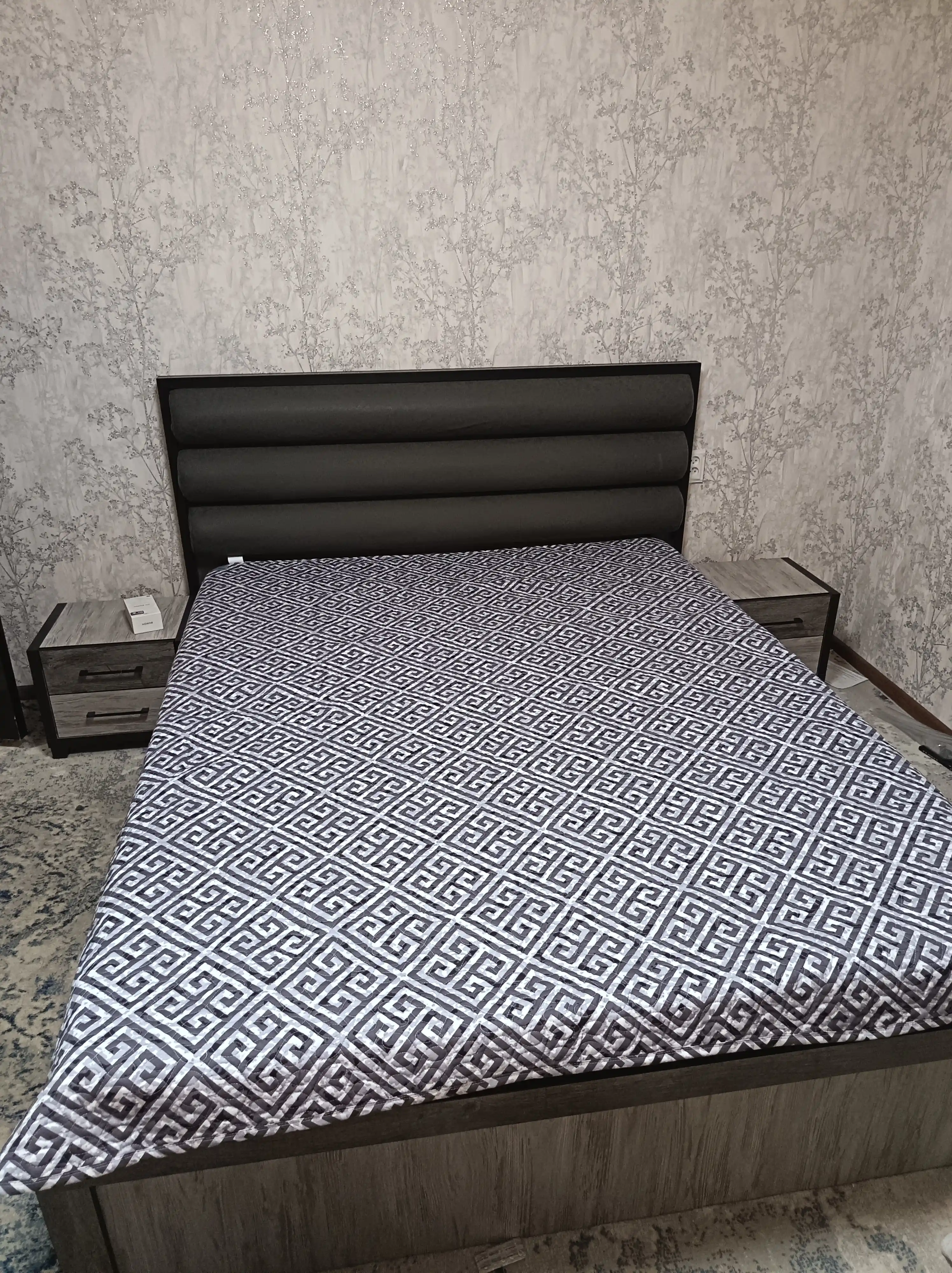 Pled yopinchiq, 1.5 kishilik 150x220 va 2 kishilik 220x220