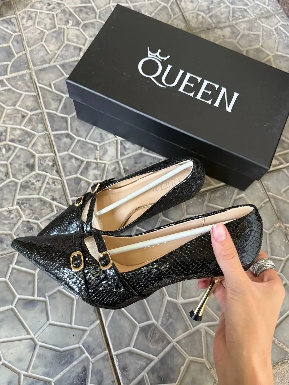 Ayollar tuflisi, kuzgi kolleksiya, to'yga, vicherga, trend obuv, QUEEN
