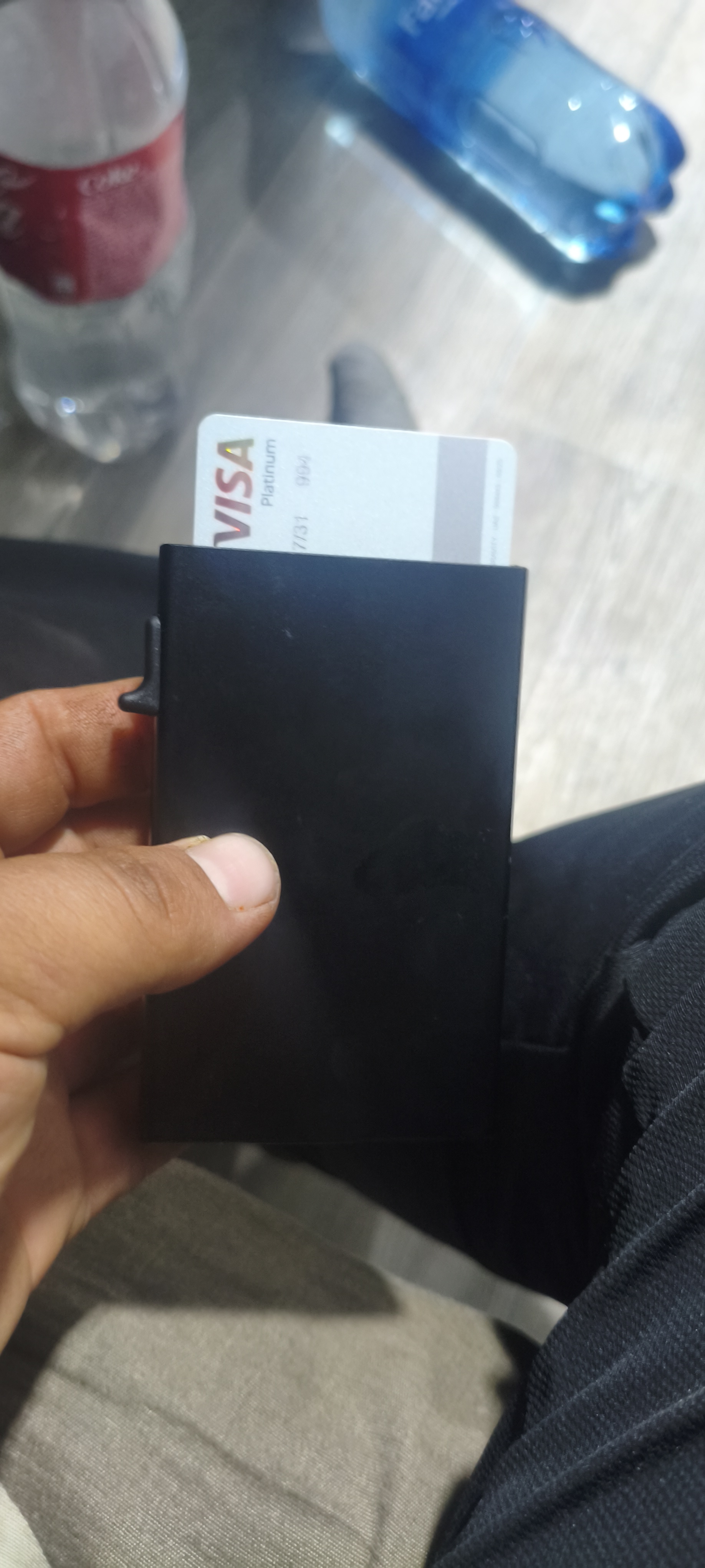 RFID himoyasi bilan metall karta egasi, ixcham va ishonchli, taktik, hujjatlar uchun